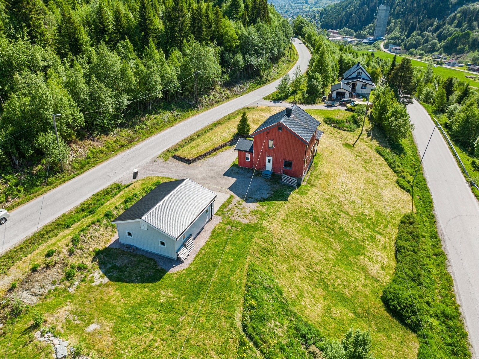 Stor tomt. Galleribilde