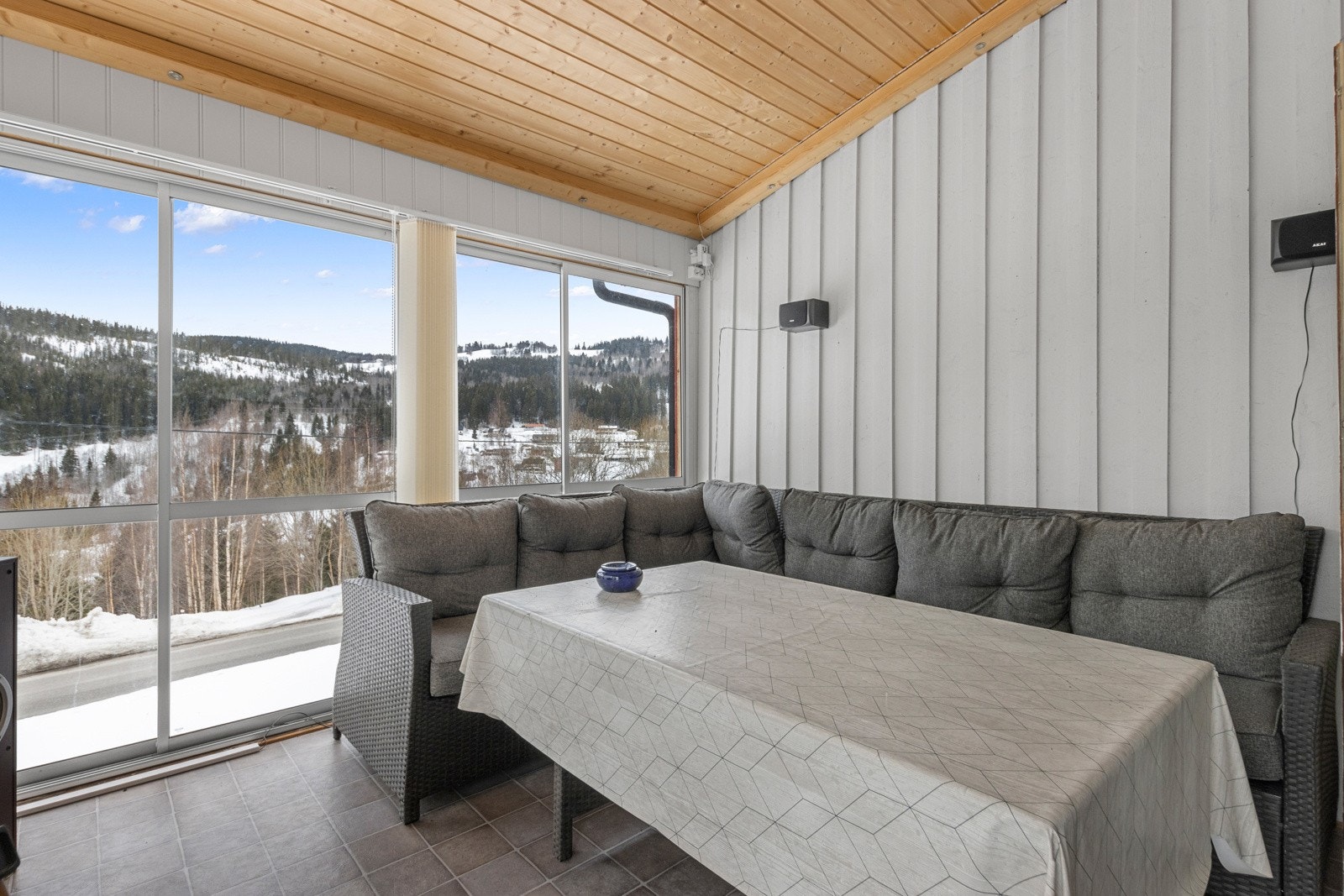Innglasset vinterhage med plass til sofagruppe fra 2014 Galleribilde