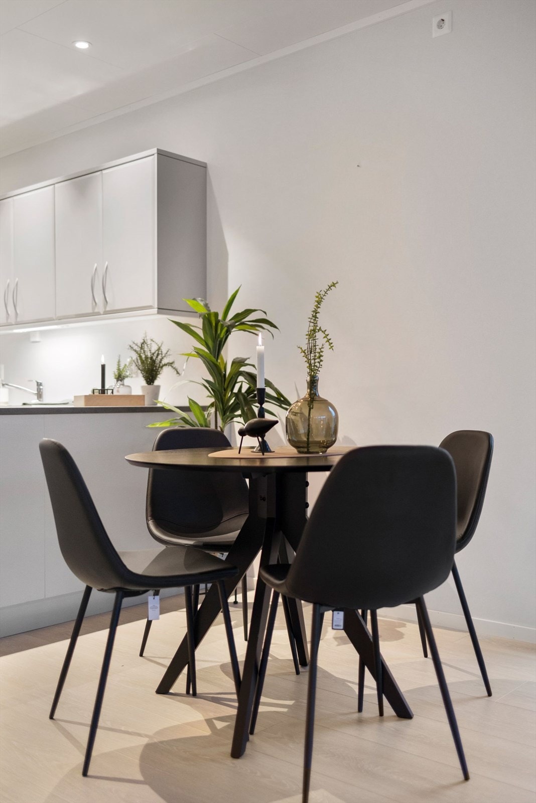 Spisestue. Galleribilde