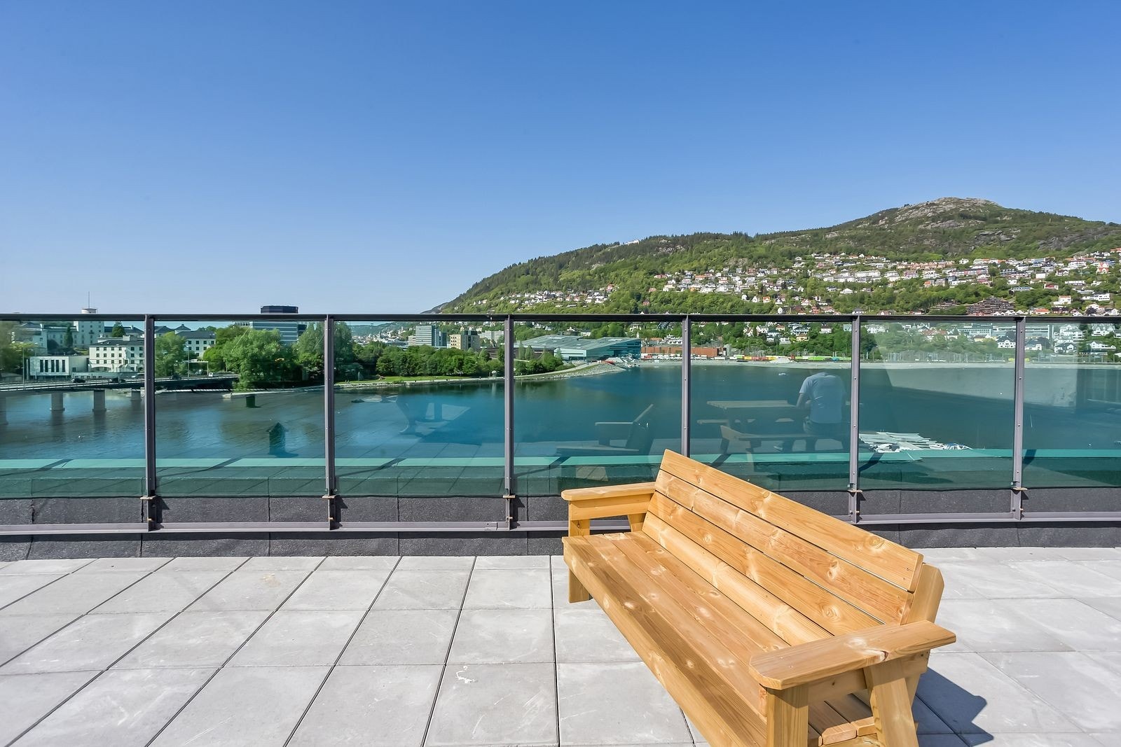 Felles terrasse med fantastisk utsikt. Galleribilde