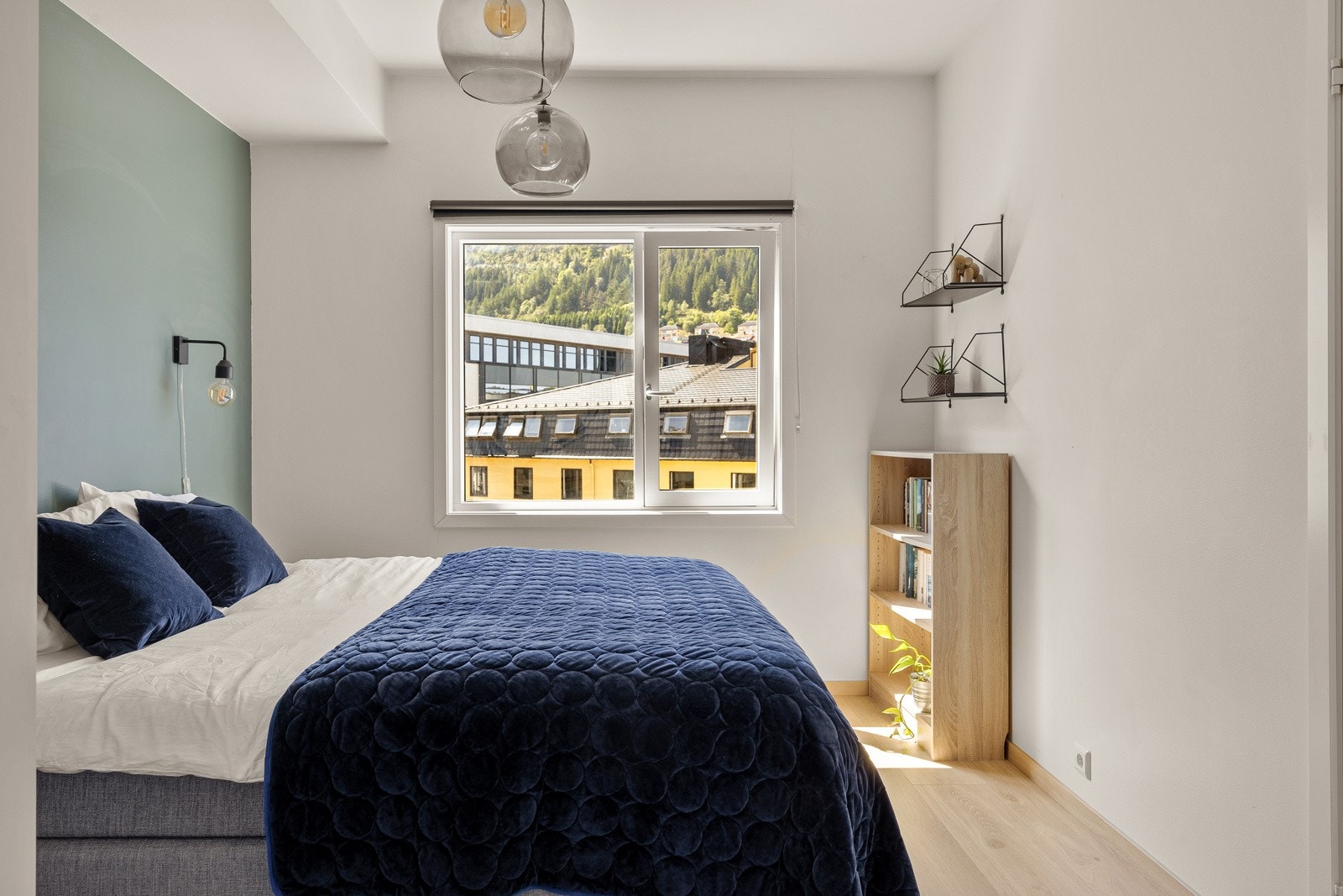 I leiligheten er det to soverom, begge med tilkomst fra stuen. Galleribilde