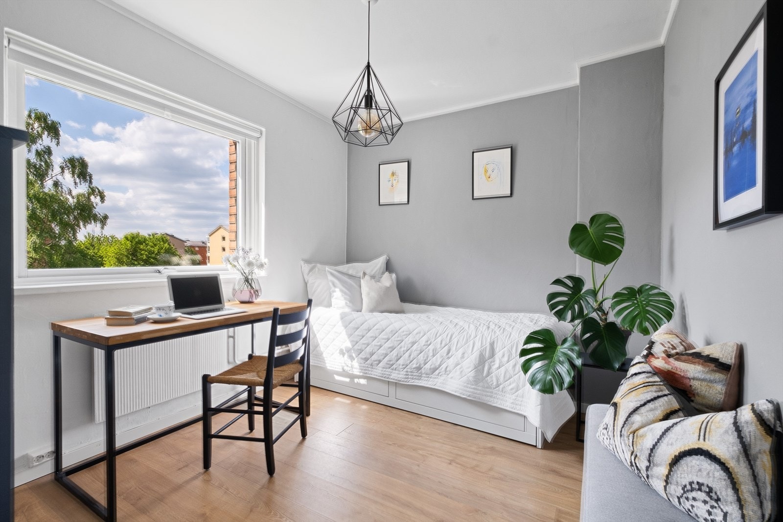Soverom to er også av god størrelse og har plass til dobbeltseng og garderobe. Galleribilde