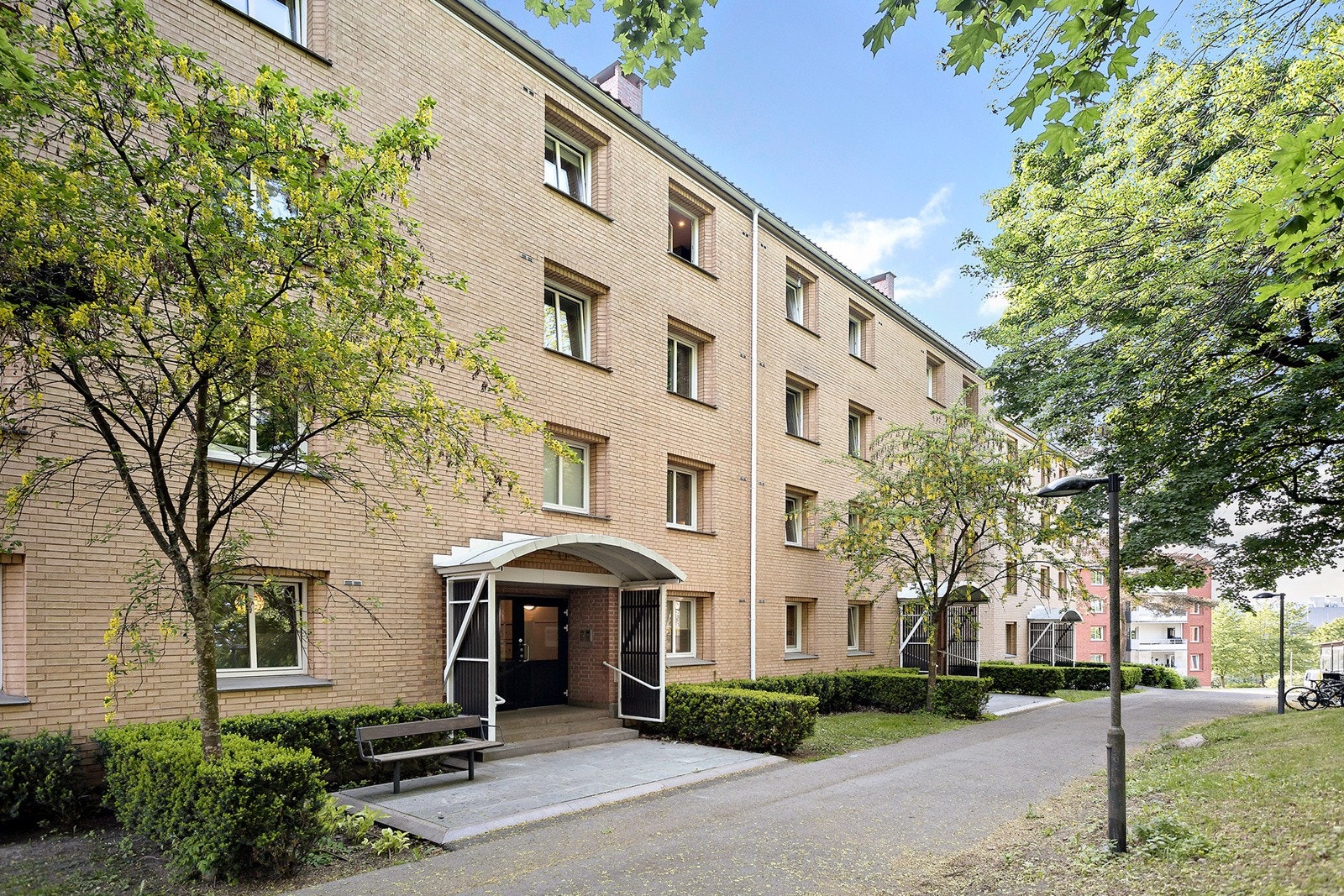 Fasade inngangsparti Galleribilde