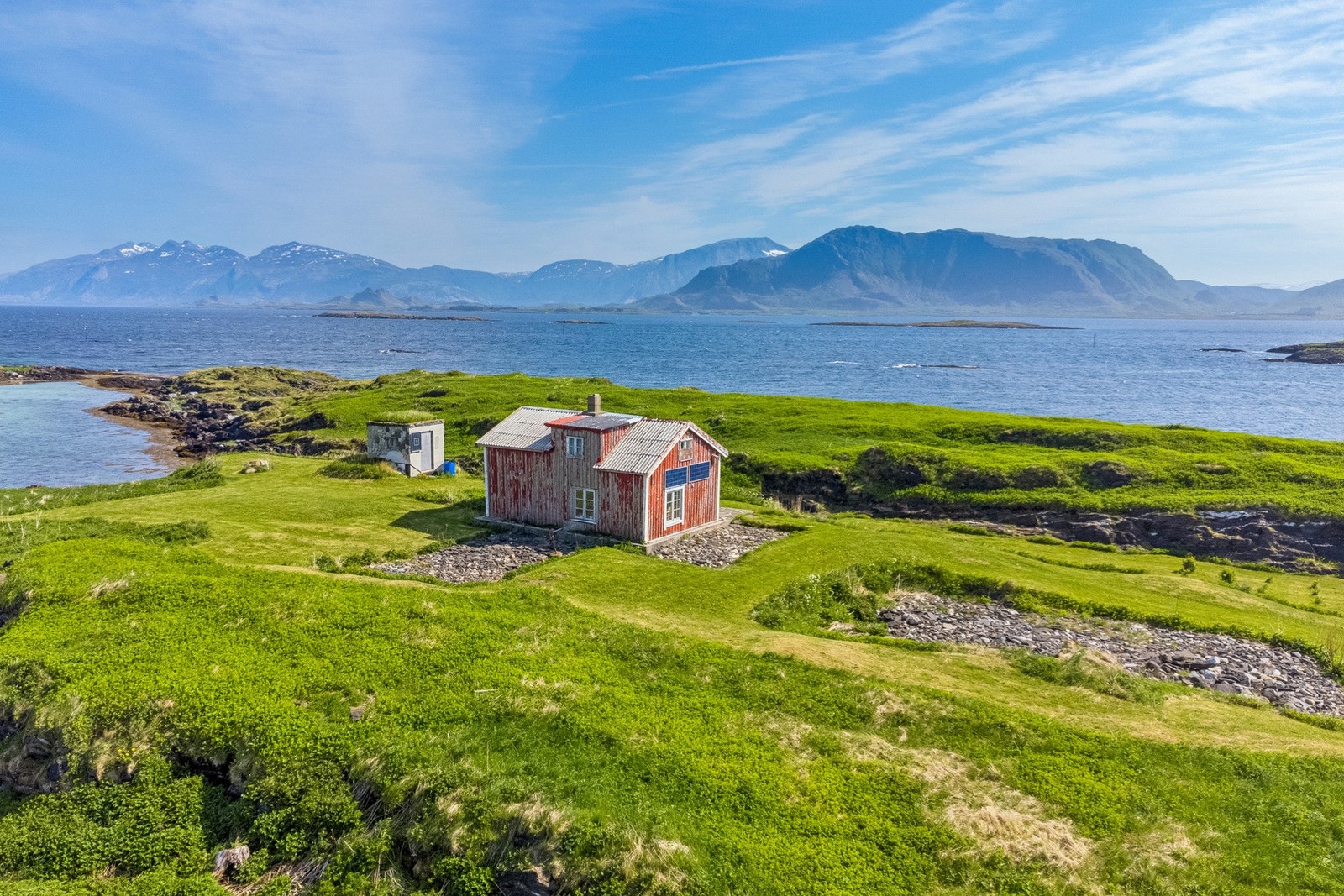 Huset har sin opprinnelse fra 1800-tallet og har holdt seg gjennom tykt og tynt, men er nå moden for rehabilitering Galleribilde