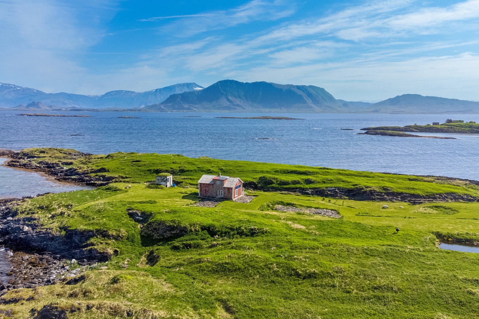 EiendomsMegler 1 presenterer Sørslåttøya og Lisslåttøya - Fritidseiendom med et hav av muligheter Galleribilde