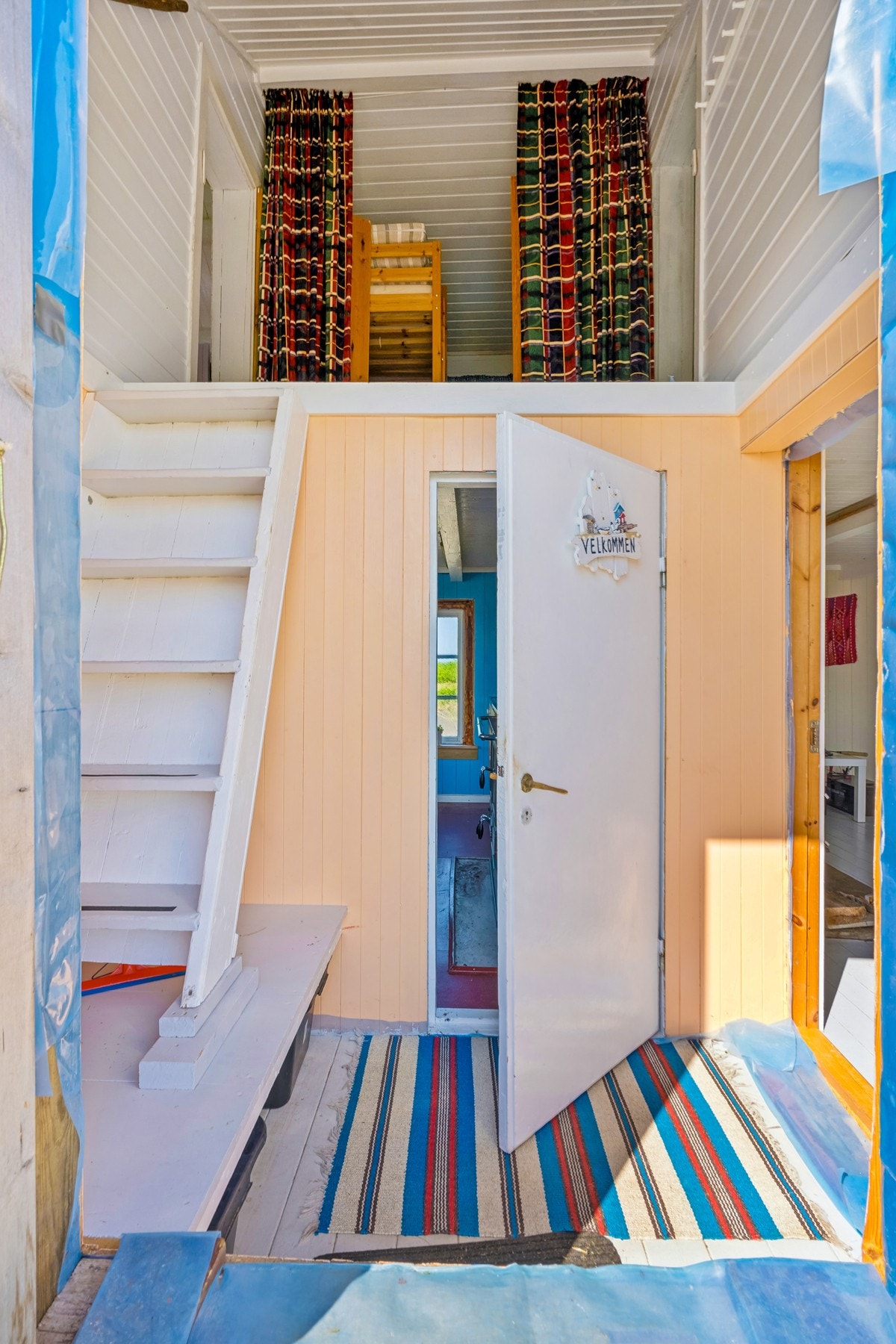 Huset har ivaretatt sin sjarm i årenes løp med sine små og sosiale romløsninger Galleribilde