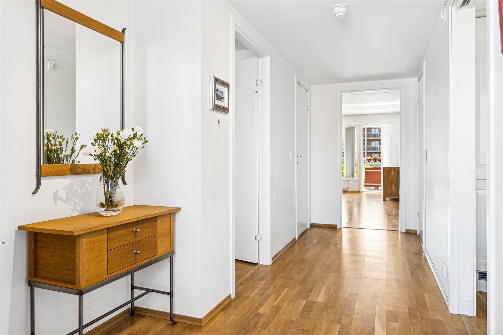 En hyggelig entré ønsker deg velkommen inn - Velkommen til visning! Galleribilde