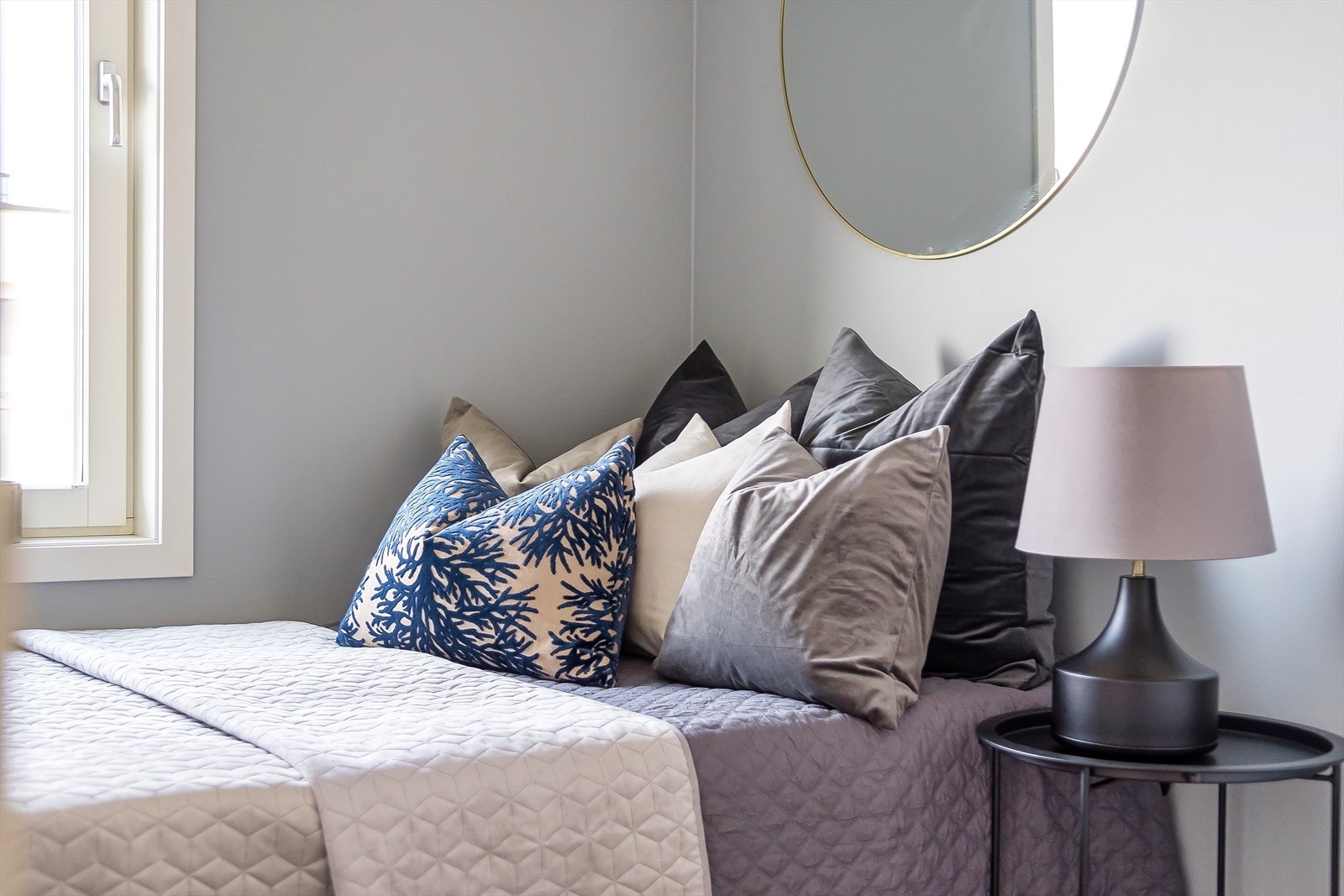 Rikelig med lysinnslipp gir en god romfølelse. Galleribilde