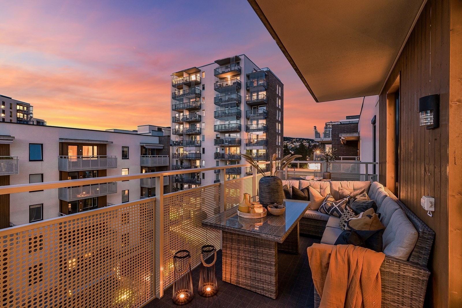 Leiligheten er delikat og tidsriktig, med lysmalte overflater og luftige rom. Galleribilde