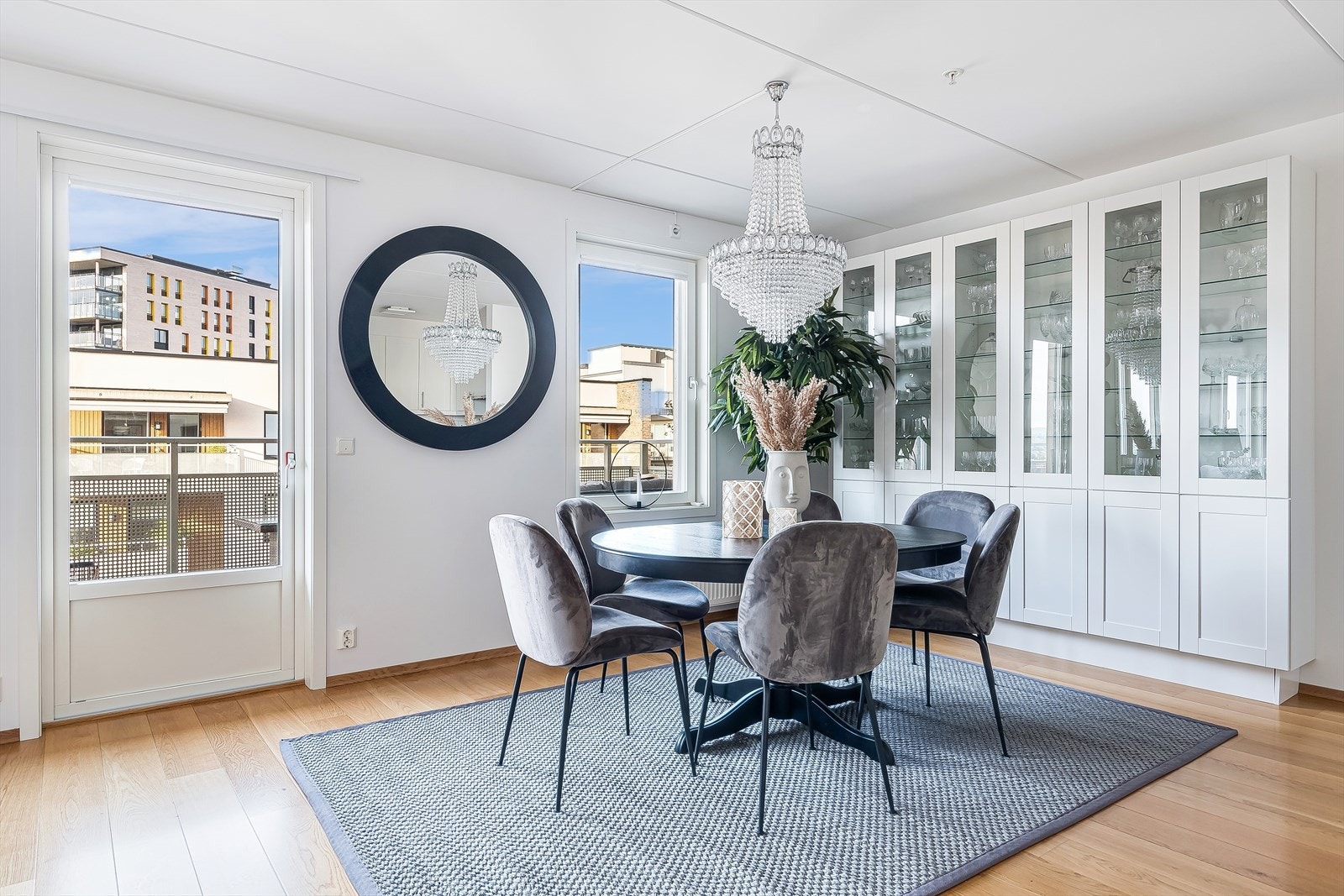 Her kan du invitere venner og kjære over på en bedre middag. Galleribilde