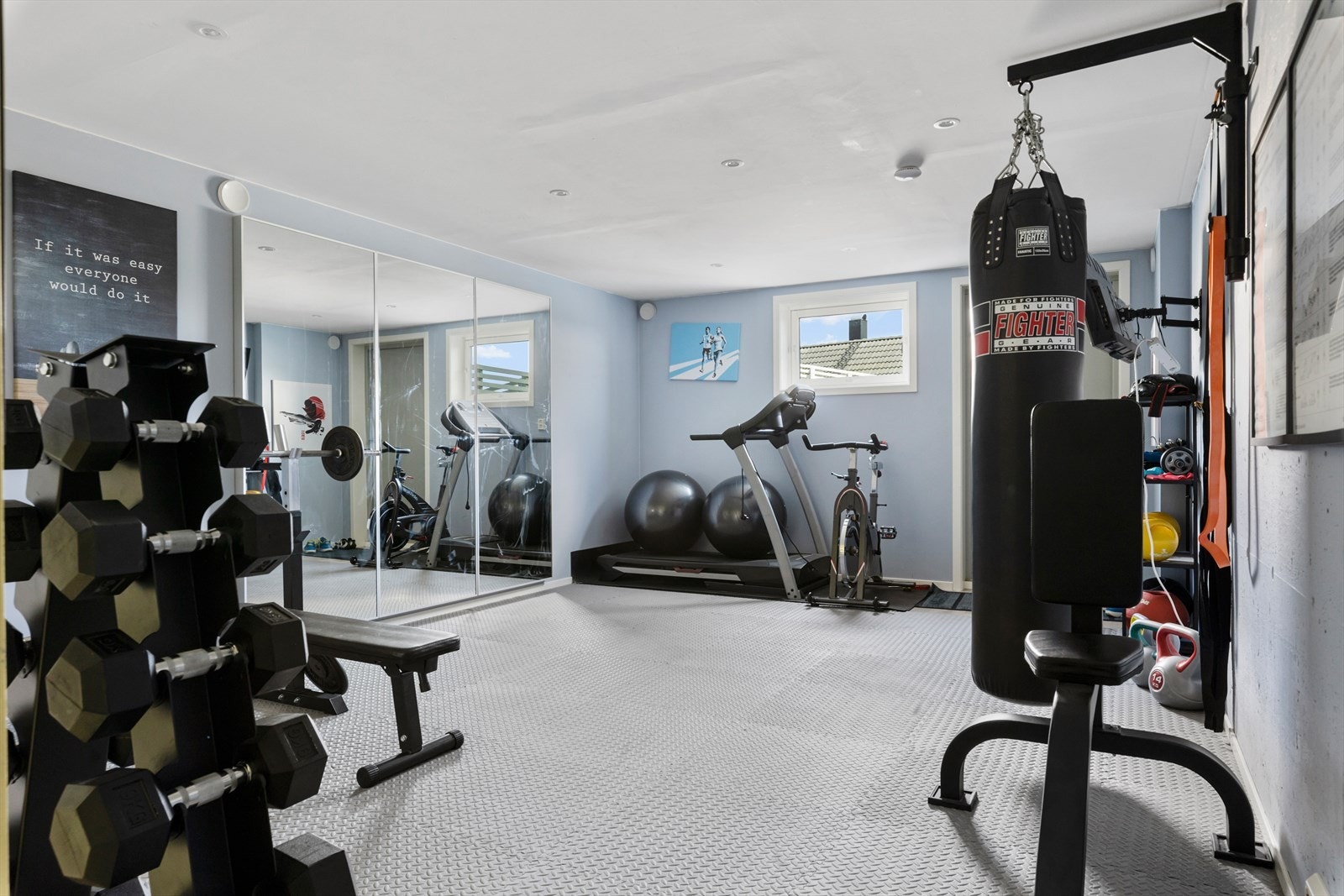 Treningsrom med egen inngang Galleribilde