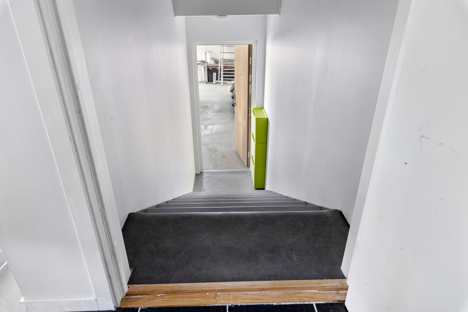 Gang ned til garasje Galleribilde