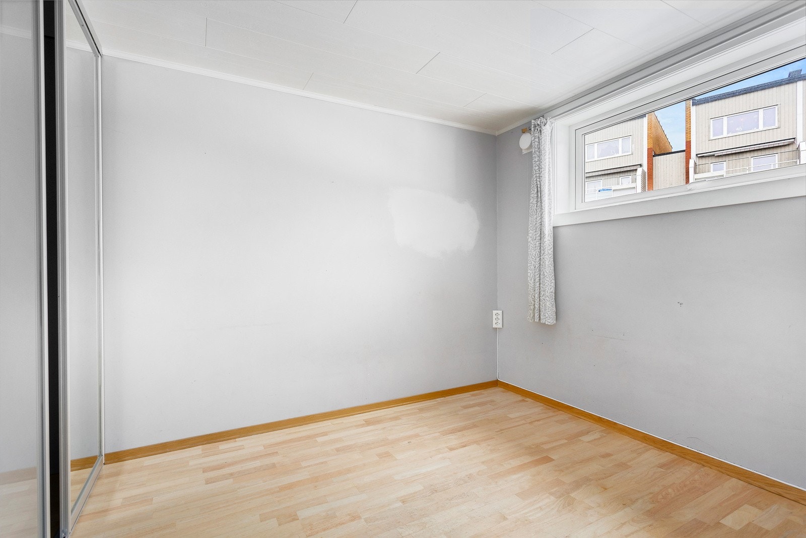 Soverom I med god plass til dobbelseng. Galleribilde