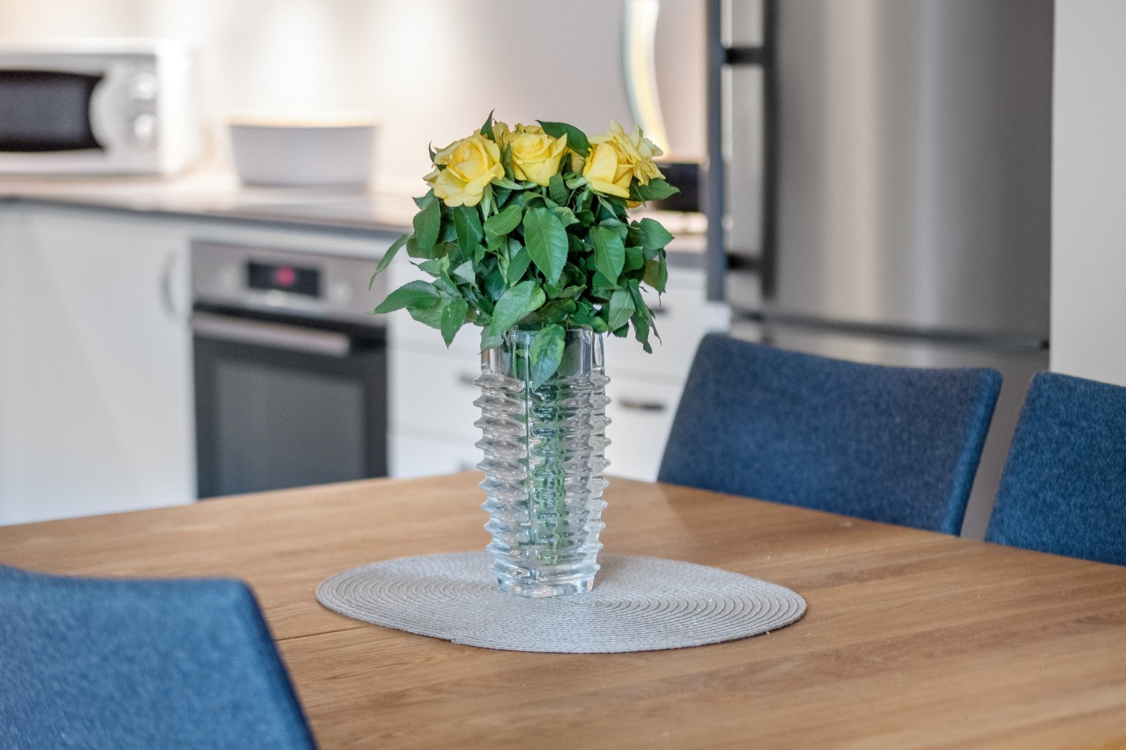 Det stilrene farge- og materialvalget gir rom for egen, kreativ innredning. Galleribilde