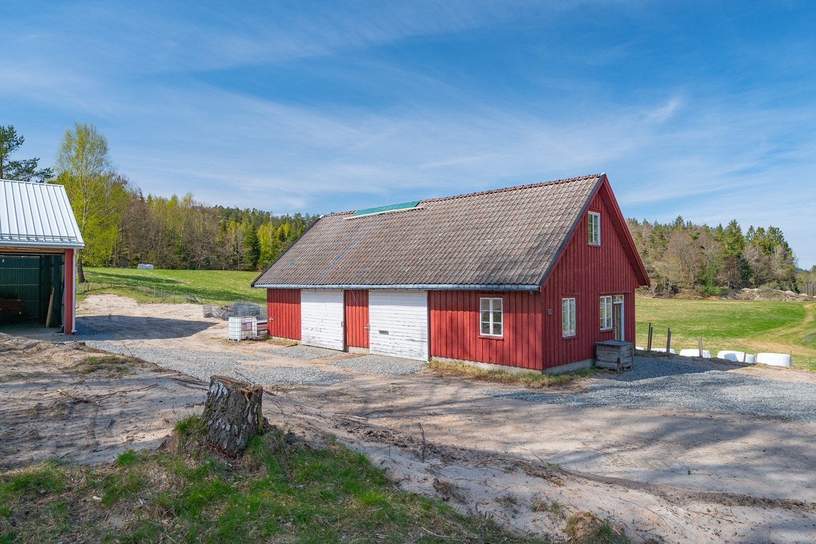 Romslig verksted/snekkerverksted/lagerhall Galleribilde