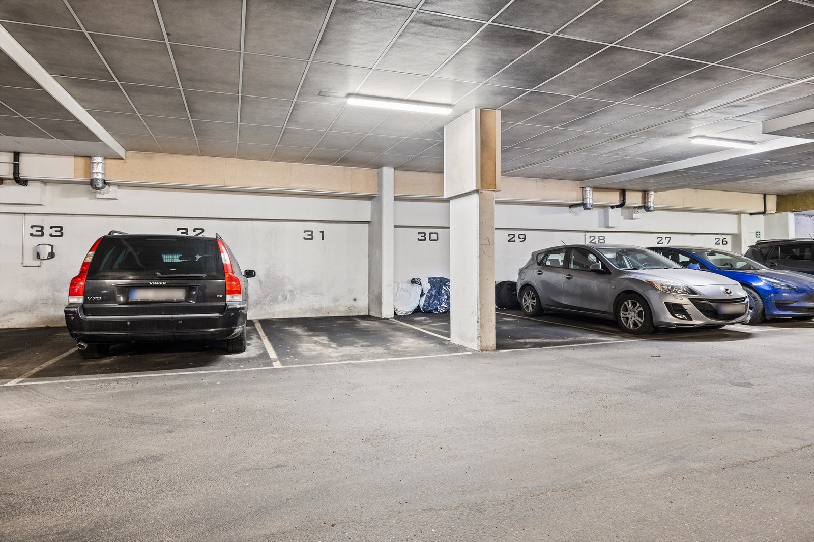 Parkering i felles parkeringsanlegg. Galleribilde