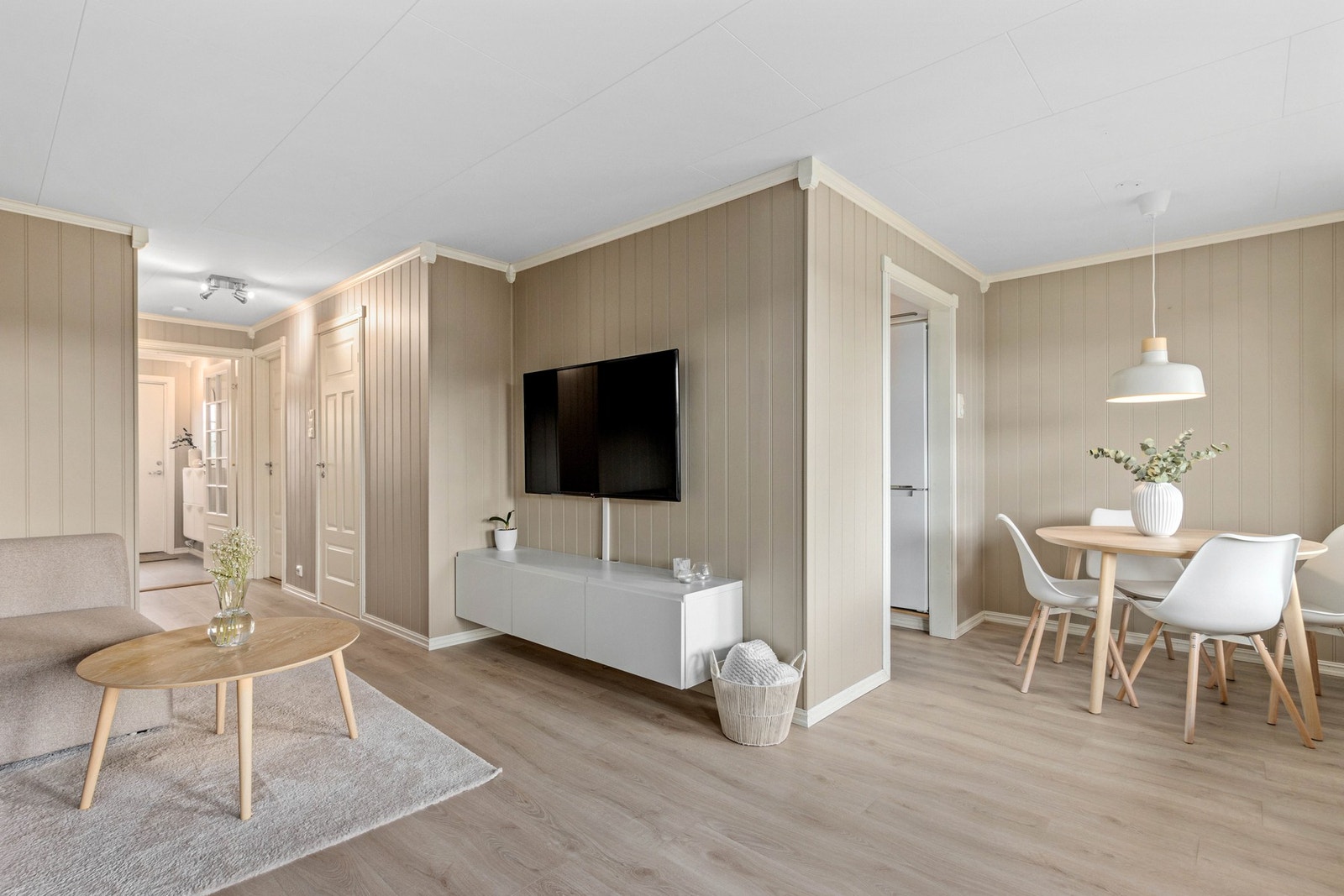 Velkommen til Rogntun 18 presentert av Tor Morten Olsen / EiendomsMegler 1. Galleribilde