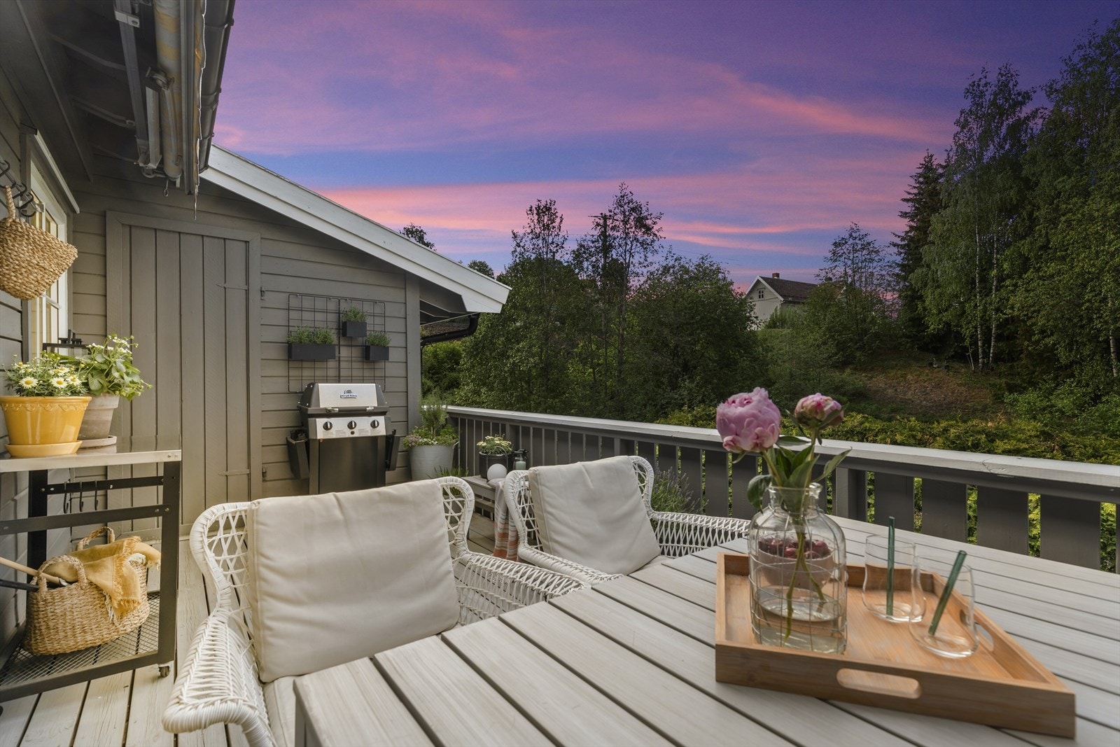 Kveldsstemning fra balkongen Galleribilde