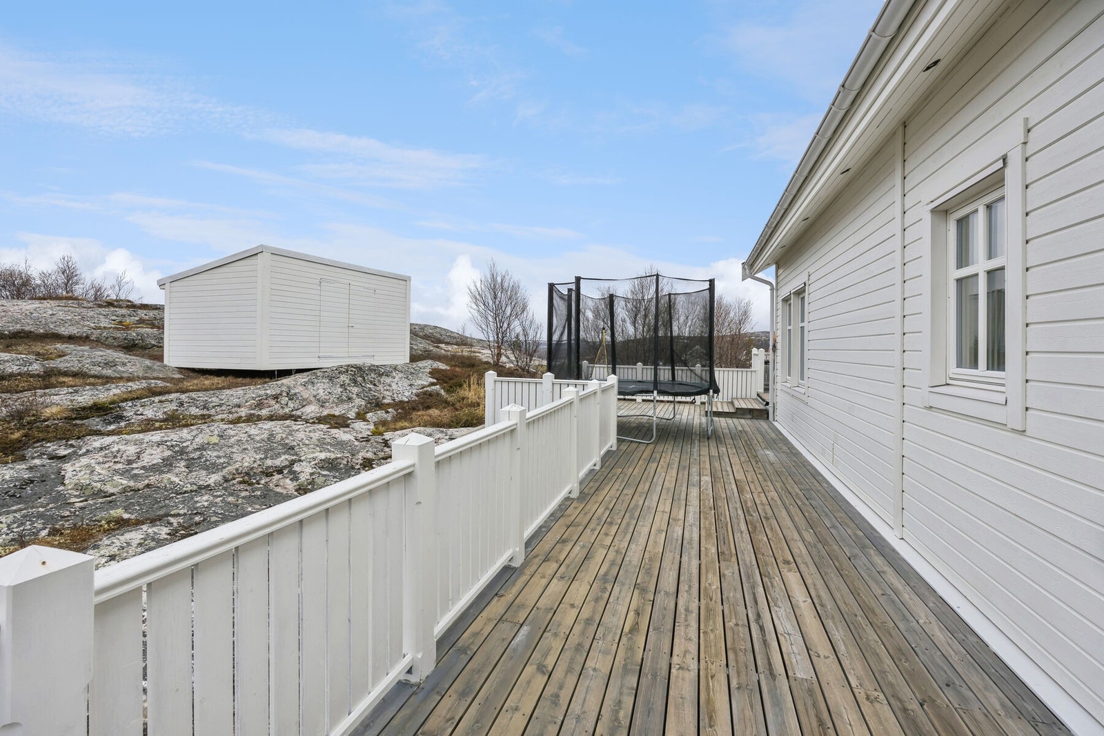 Det er oppført en frittstående bod på eiendommen Galleribilde