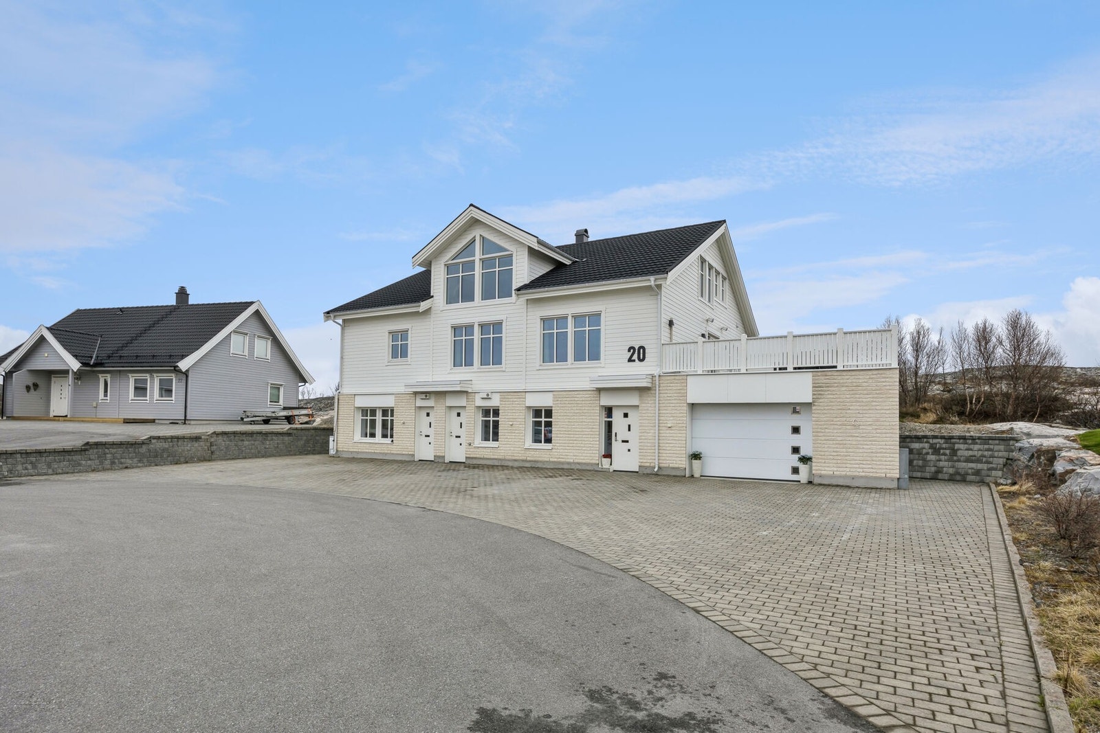 Velkommen til Tunstadbakken 20 - Romslig familiehjem med 2 utleieleiligheter - Skytterhusfjellet. Foto: EFKT. Galleribilde