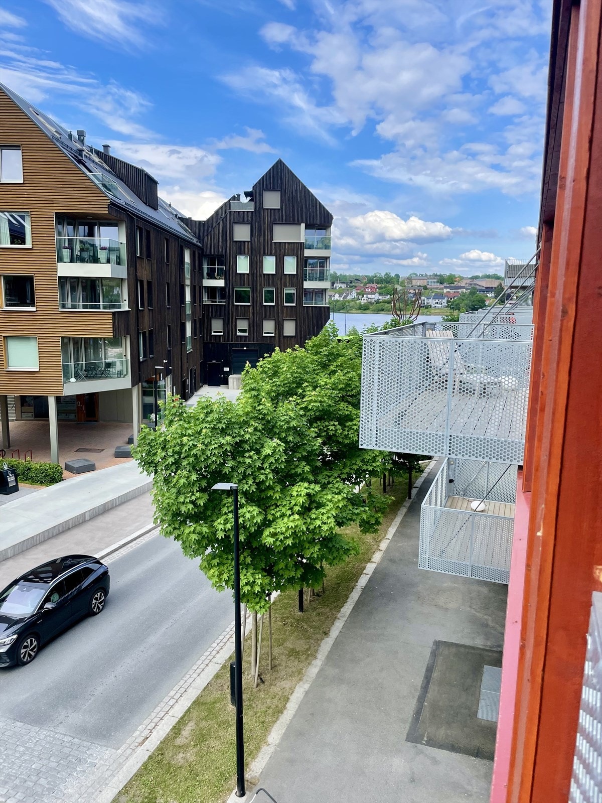 Utsikt mot nabolaget og nærliggende bygninger. Galleribilde