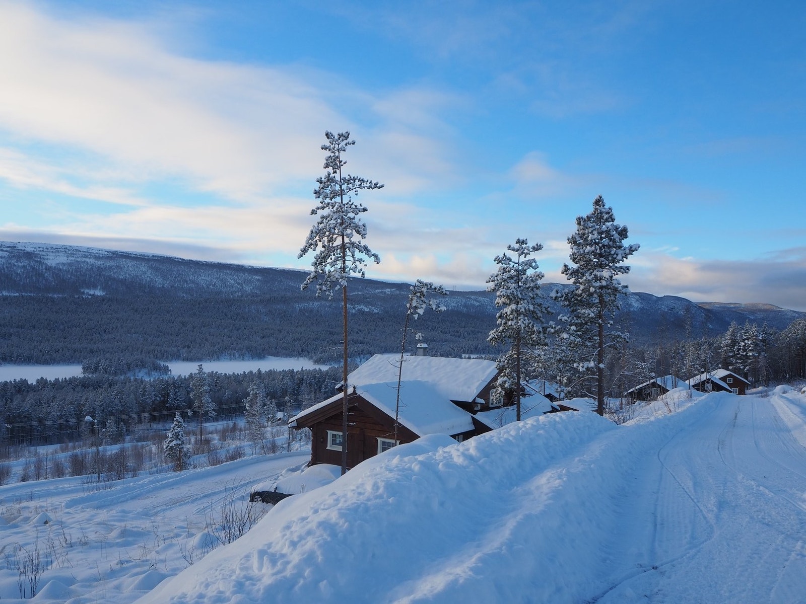 Panoramautsikt over Skurdalen Galleribilde