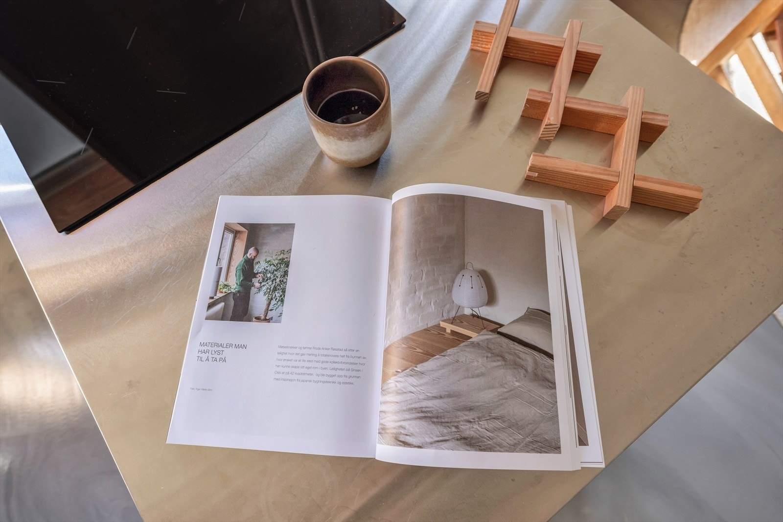 Leiligheten vist på over 8 sider i det skandinaviske designmagasinet Nytt rom i april utgave Galleribilde