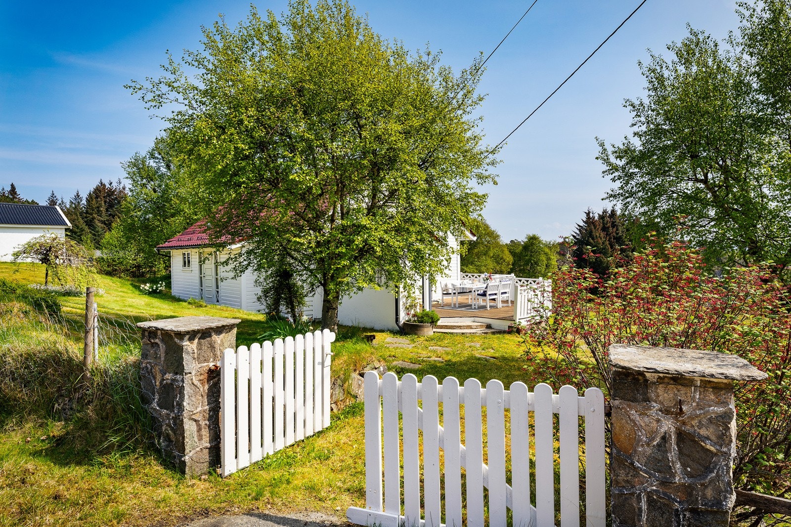 Inn til eiendommen. Galleribilde