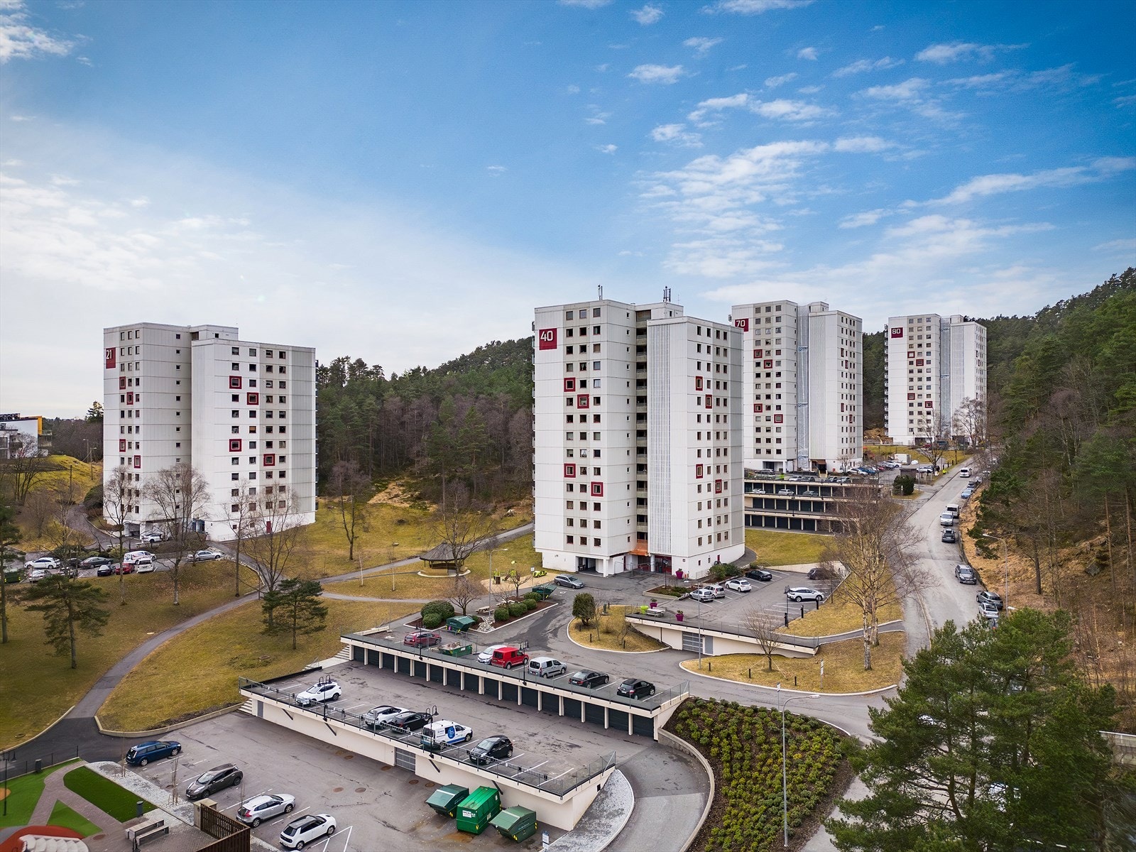 - Leiligheten ligger i Løvåsen borettslag, et svært attraktivt og veldrevet lag - Galleribilde
