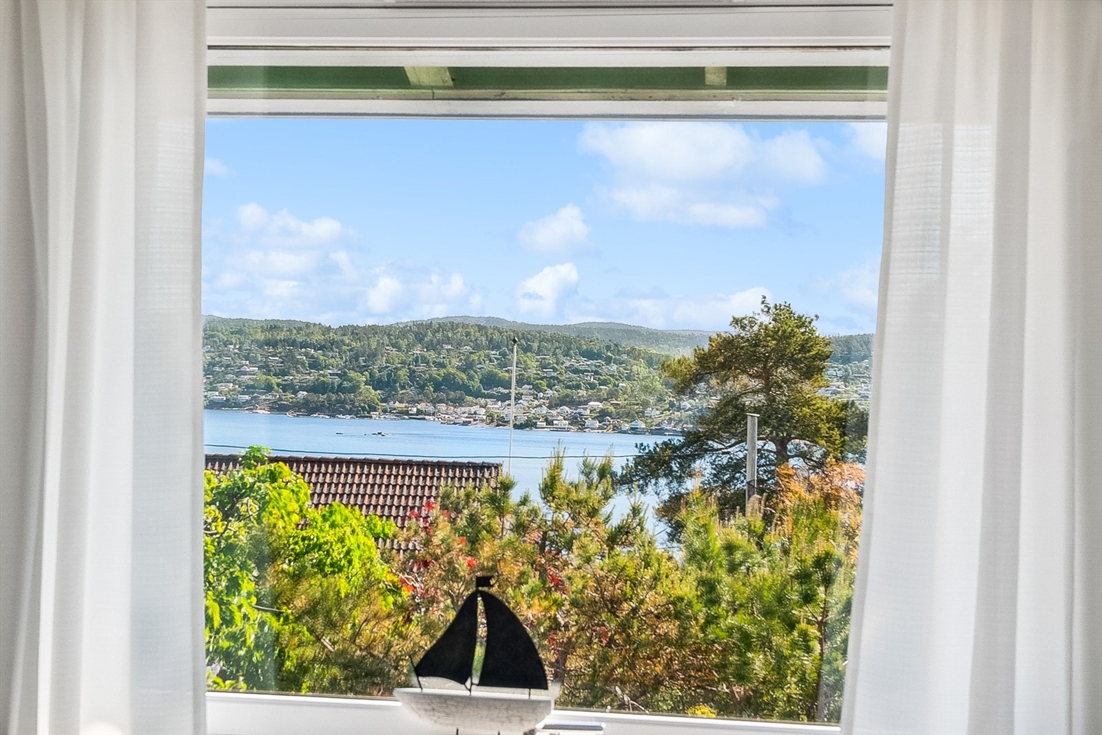 Her får man godt med naturlig lys, samt nydelig utsikt. Galleribilde