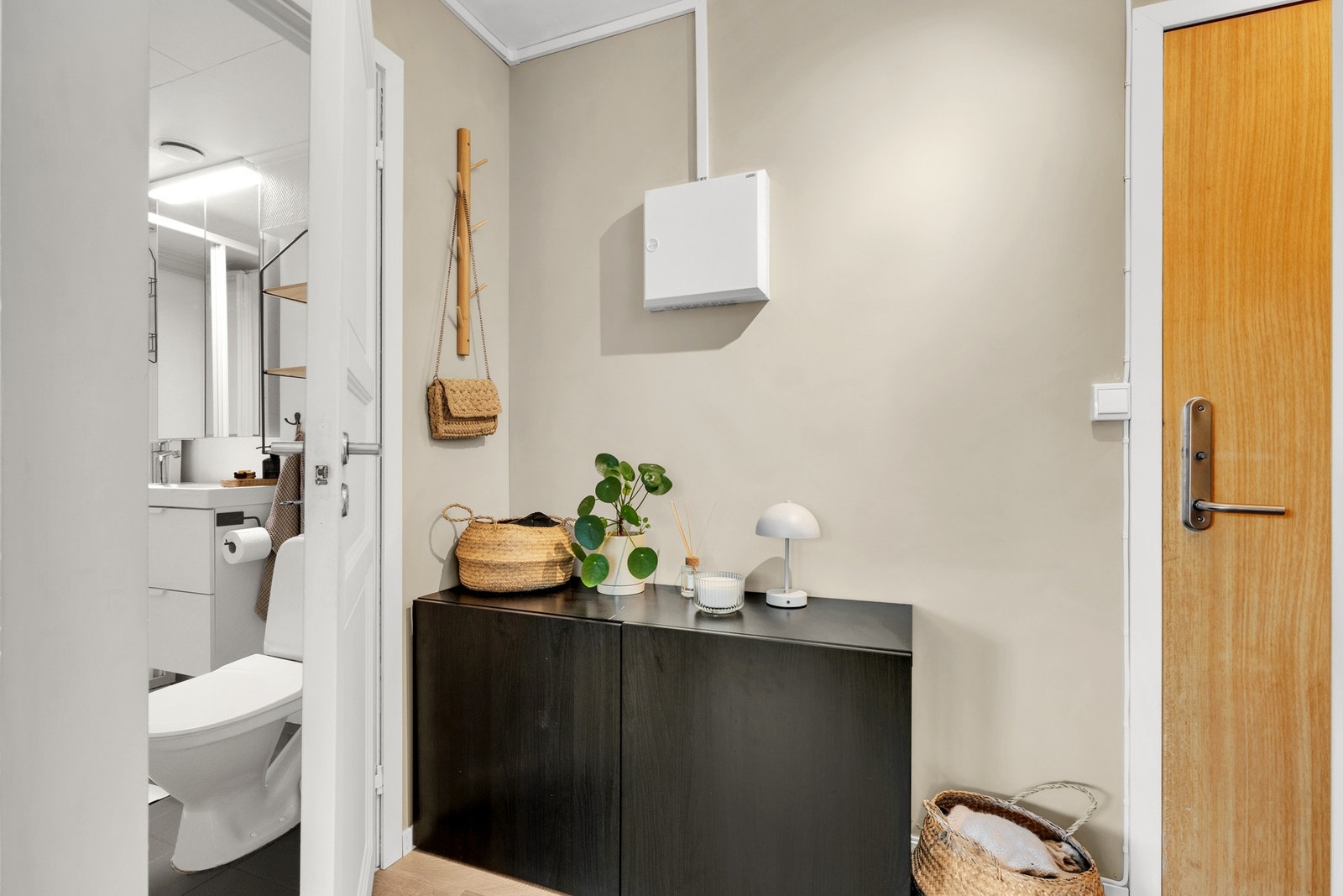 Innbydende entre på 3,5 kvm. Galleribilde