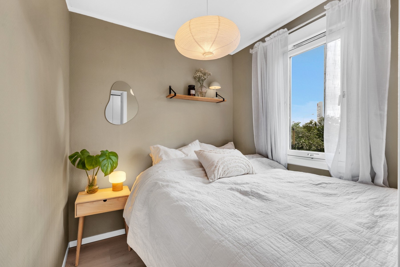 Soverommet er på 4 kvm og står i stil med resten av leiligheten. Galleribilde