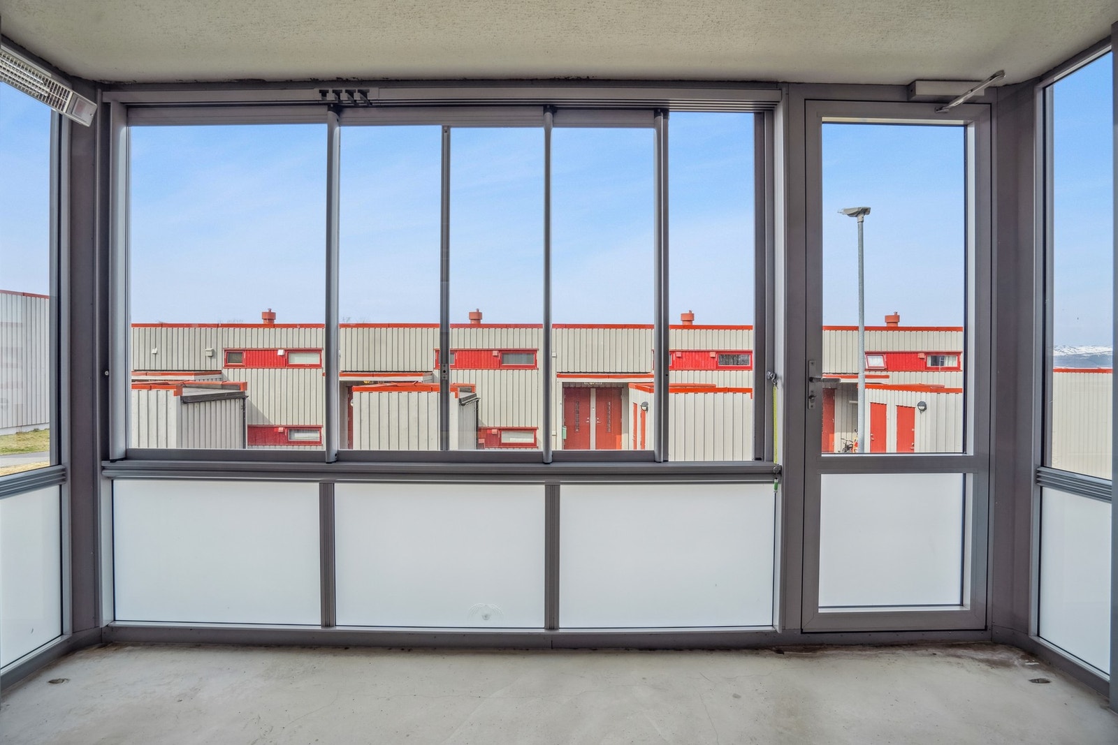 Innglasset balkong Galleribilde
