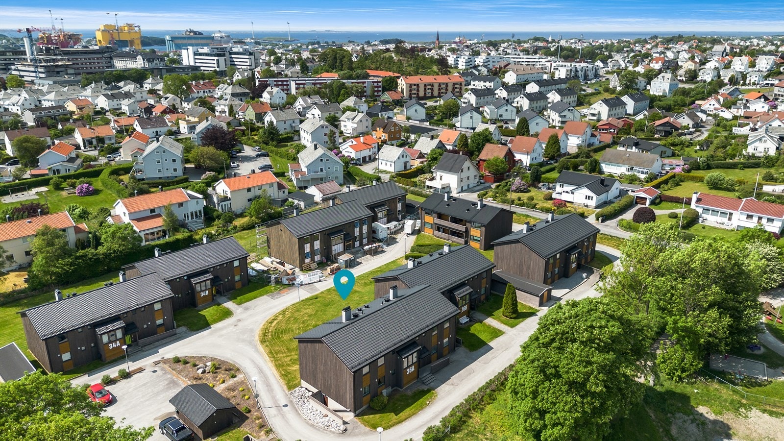 Her bor en i sentrale og attraktive omgivelser med gangavstand til det meste en skulle trenge. Galleribilde