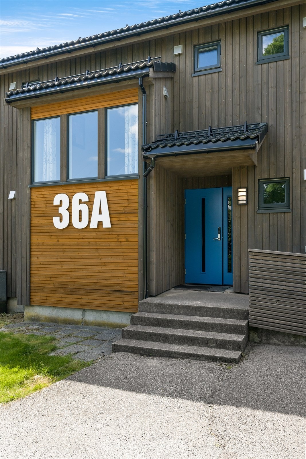 Felles inngangsparti fordelt på 4 andelsleiligheter. Galleribilde