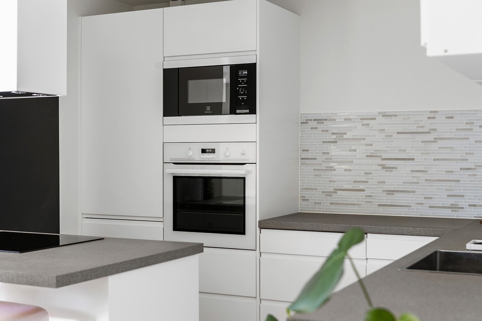 Innredning med slette fronter Galleribilde