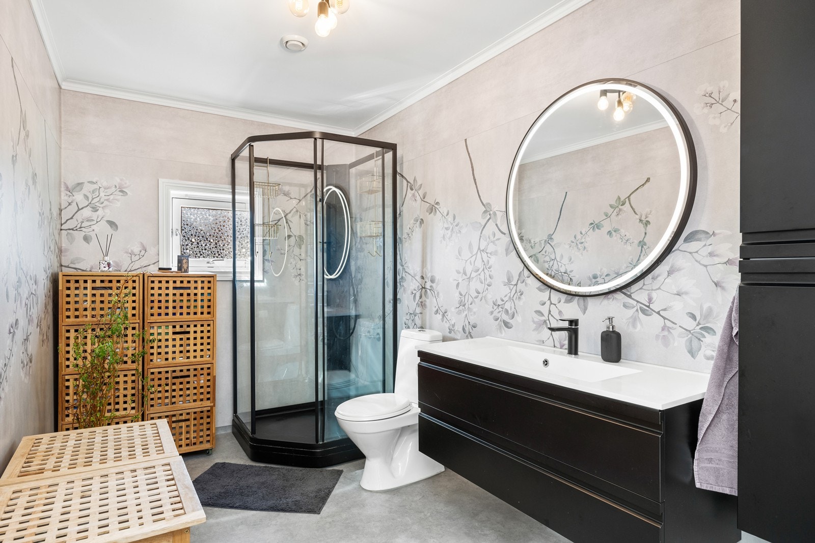 Badet i første etasje fikk også oppgraderte overflater i 2021 Galleribilde