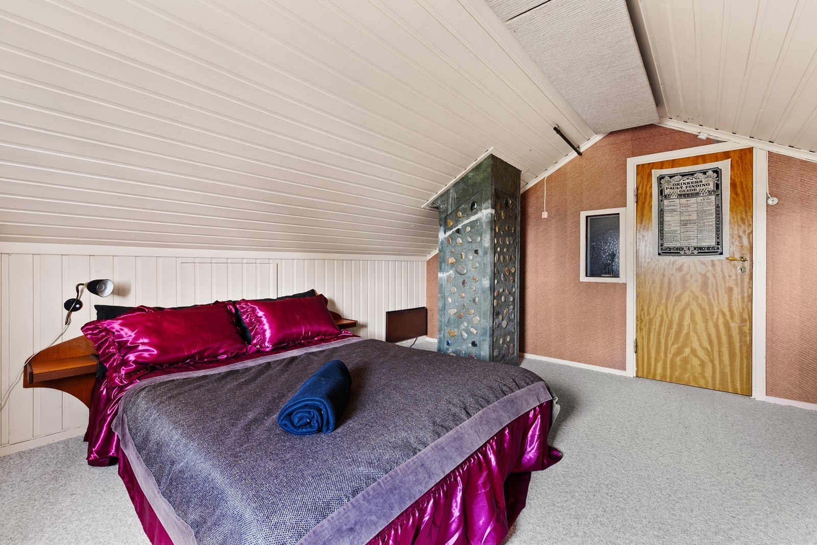 Romslige soverom med god plass til soveromsmøblement Galleribilde