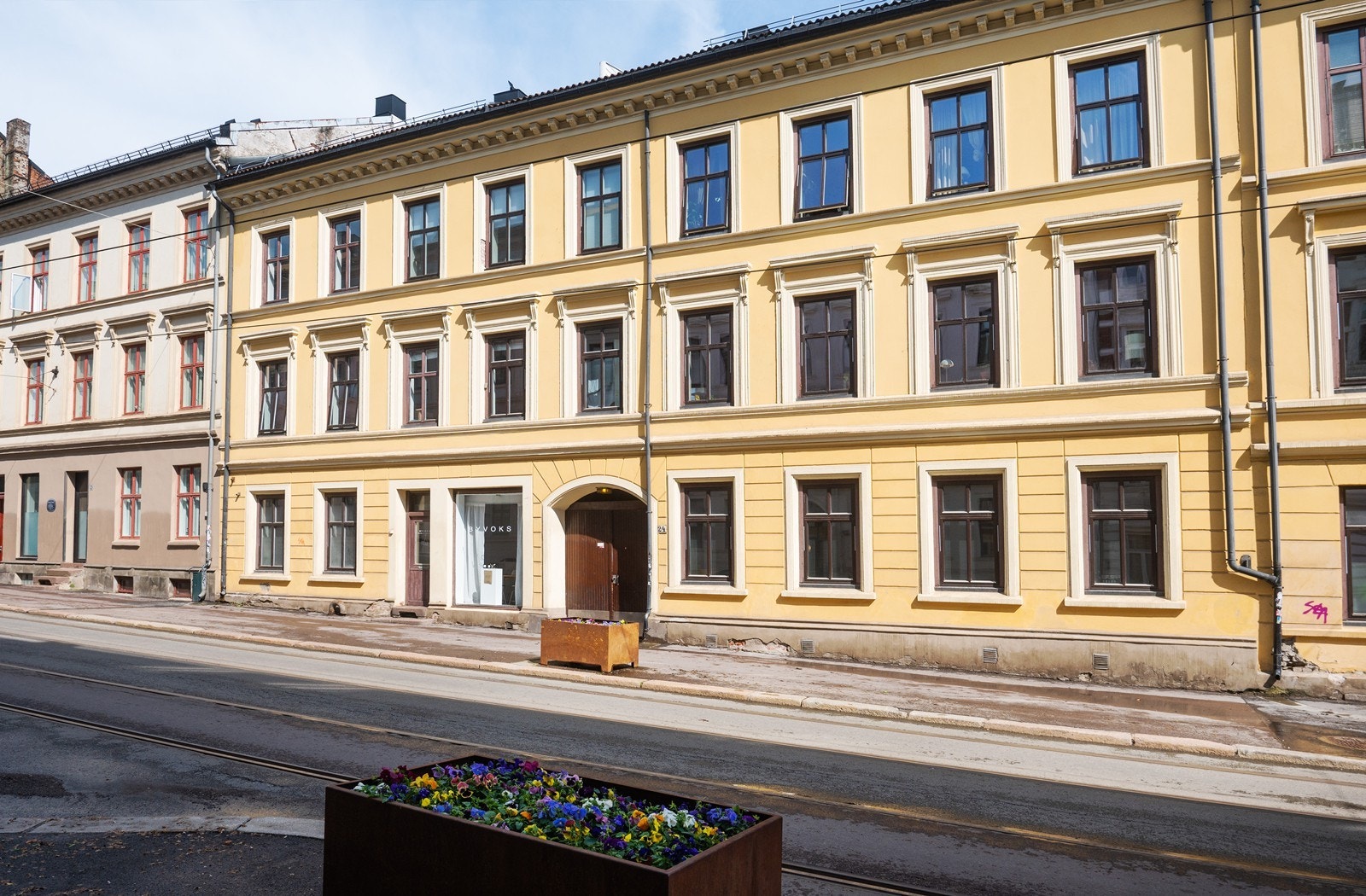 Fasade - etterspurt beliggenhet nær alle fasiliteter Galleribilde