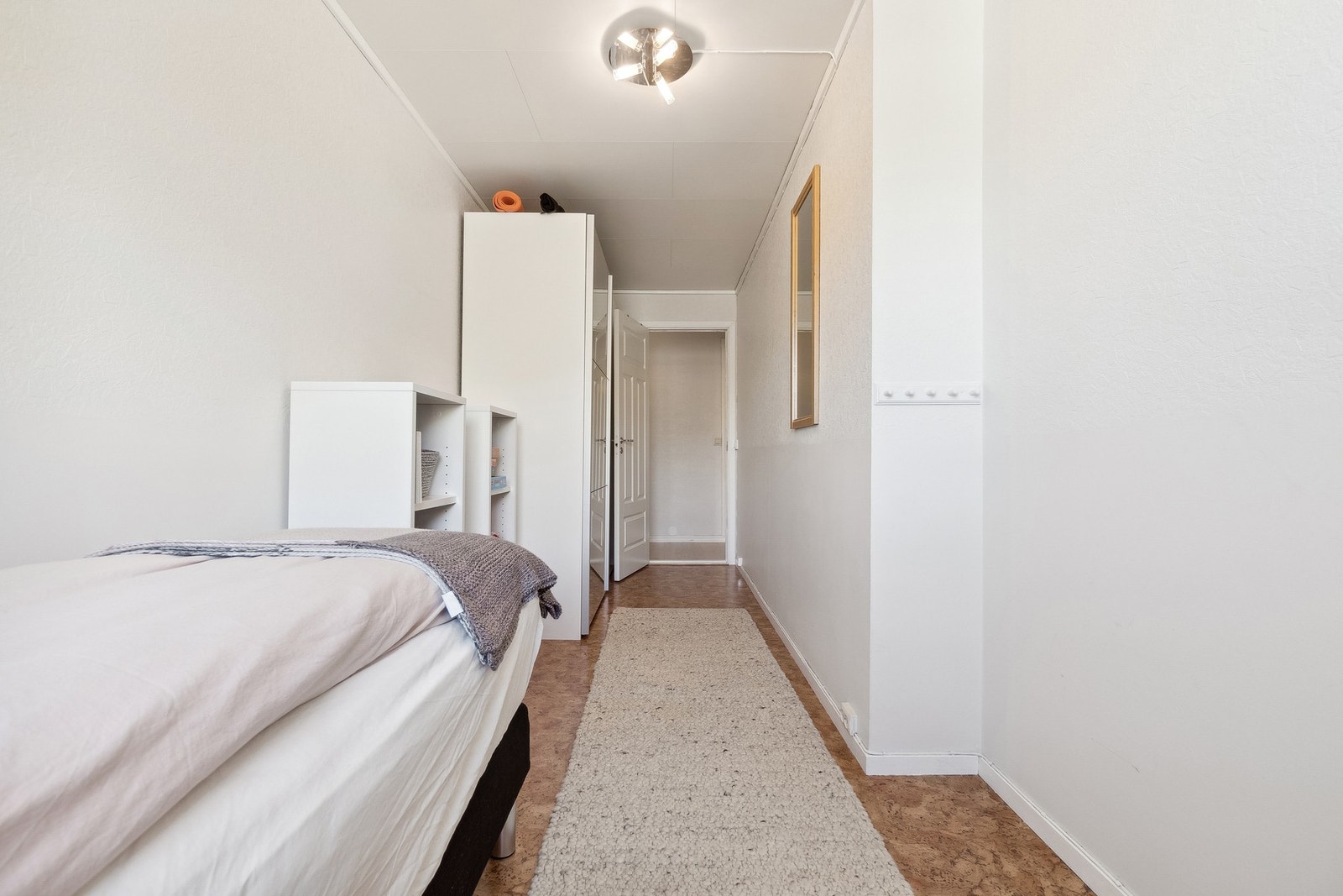 Garderobeskap på soverom 2 Galleribilde