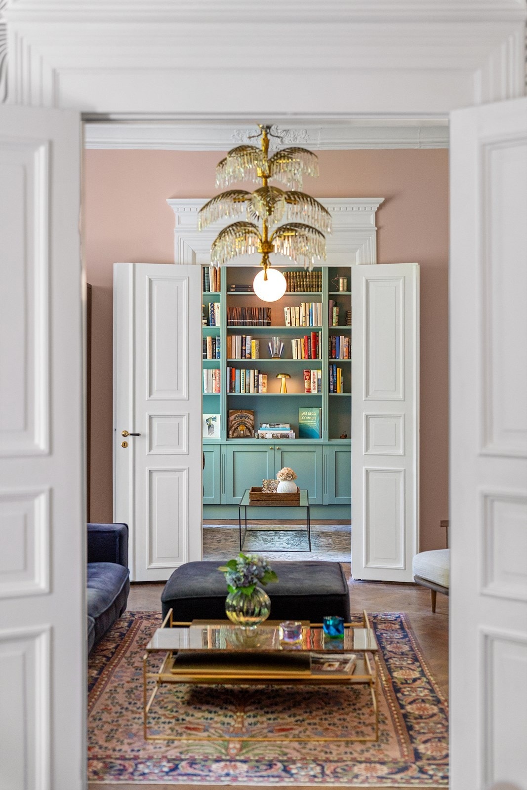 Fantastisk romfølelse med 3 stuer på rad. Galleribilde