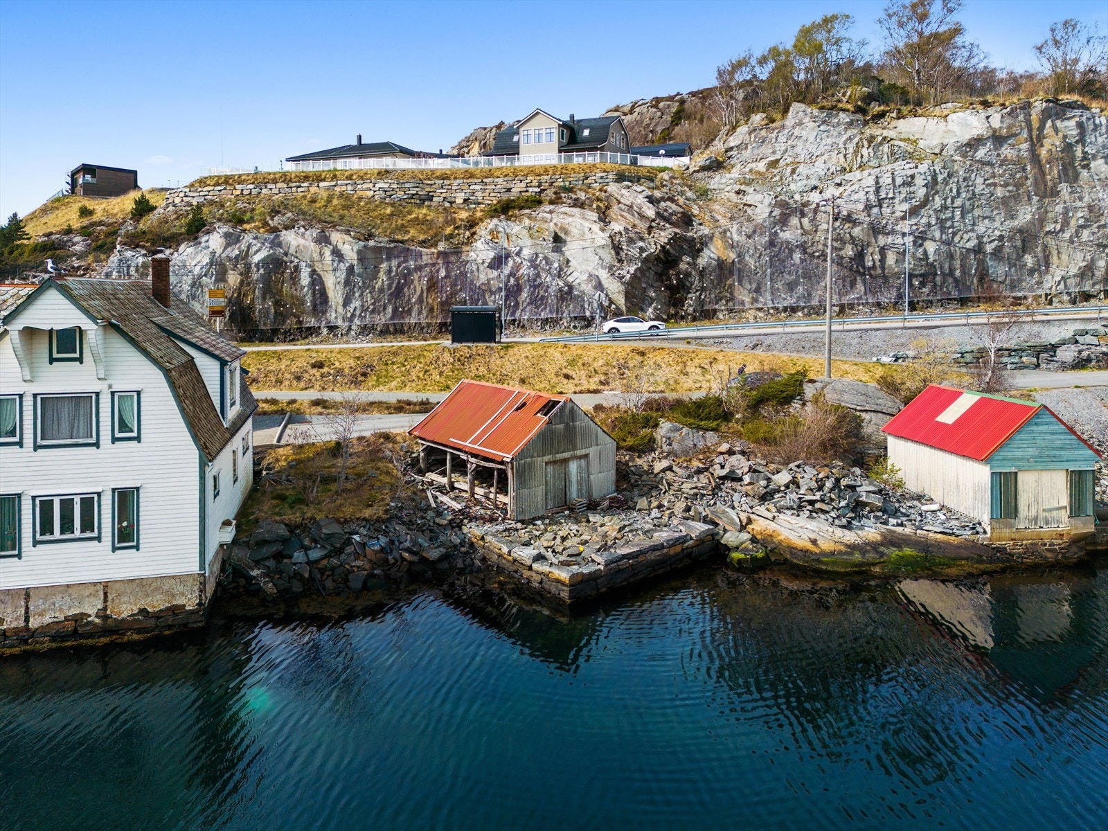 Med eiendommen følger sjøtomt i Spildepollen. Galleribilde