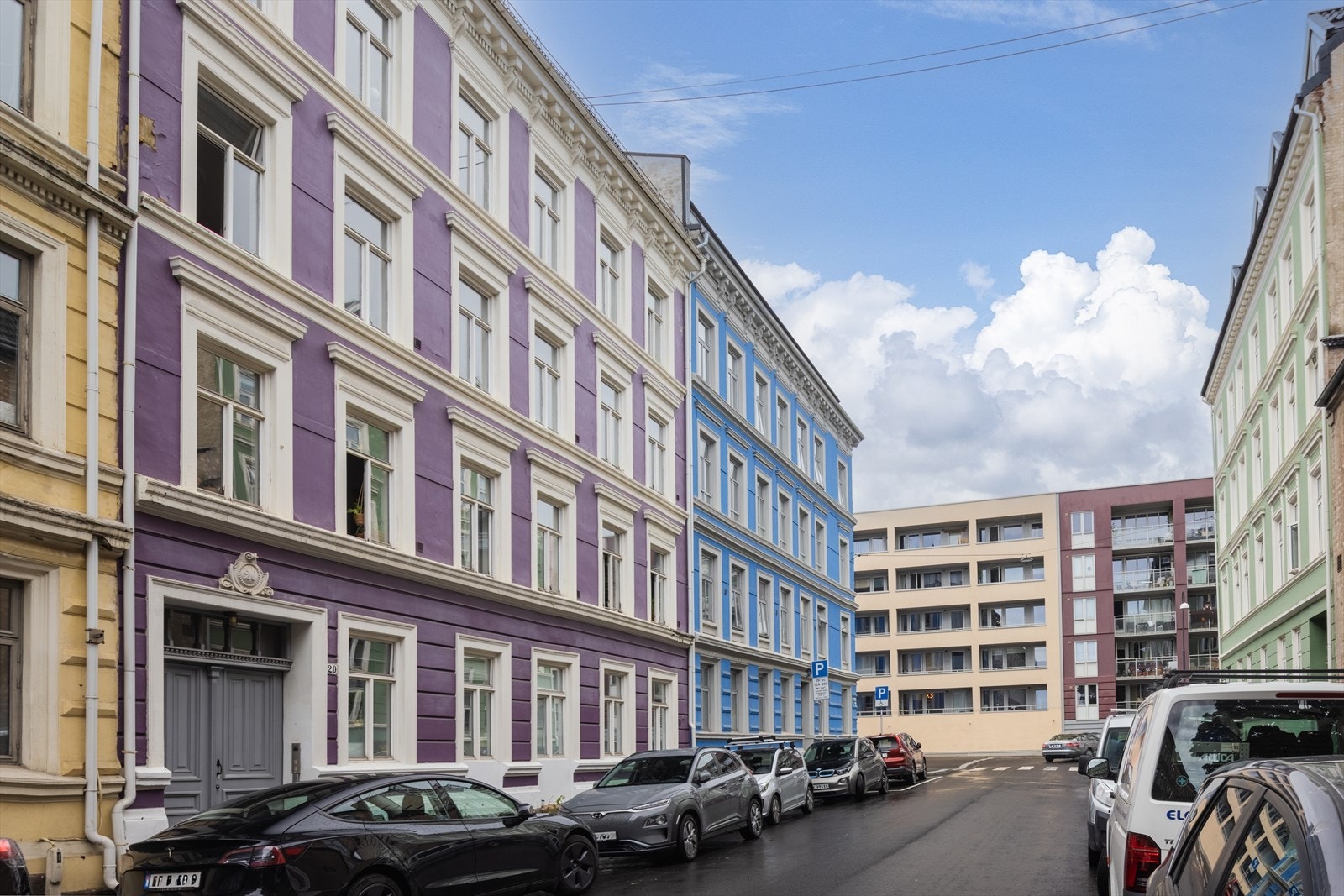 Fasade, Arups gate er rolig og tilbaketrukket uten mye trafikk. Galleribilde