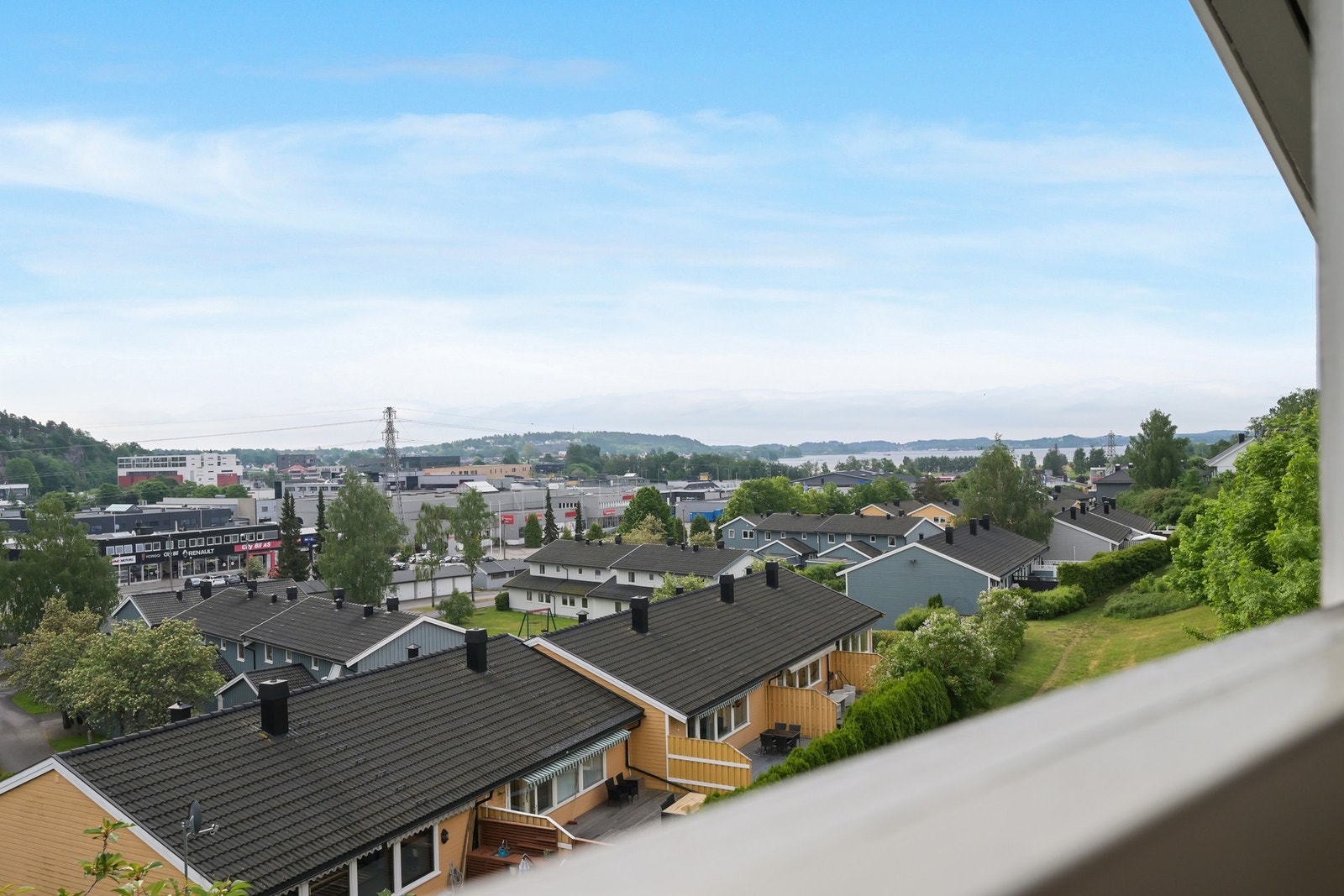 Utsikt fra eiendommen. Galleribilde