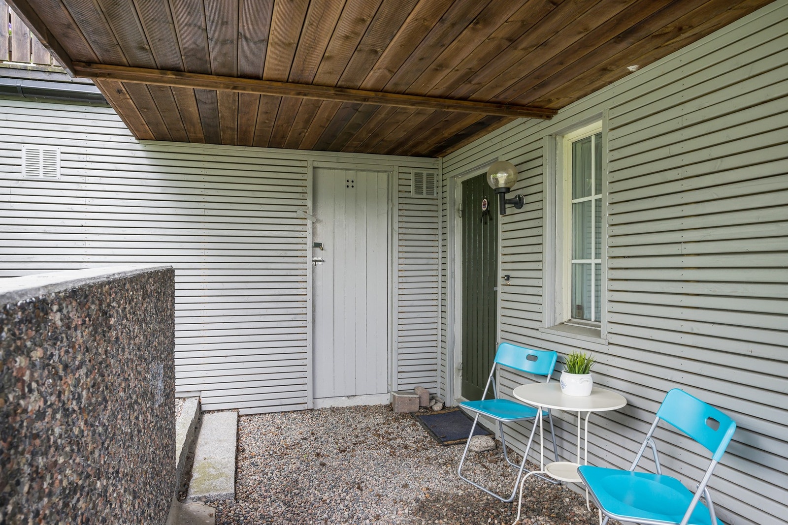 Inngangsparti underetasjen/hybler. Galleribilde