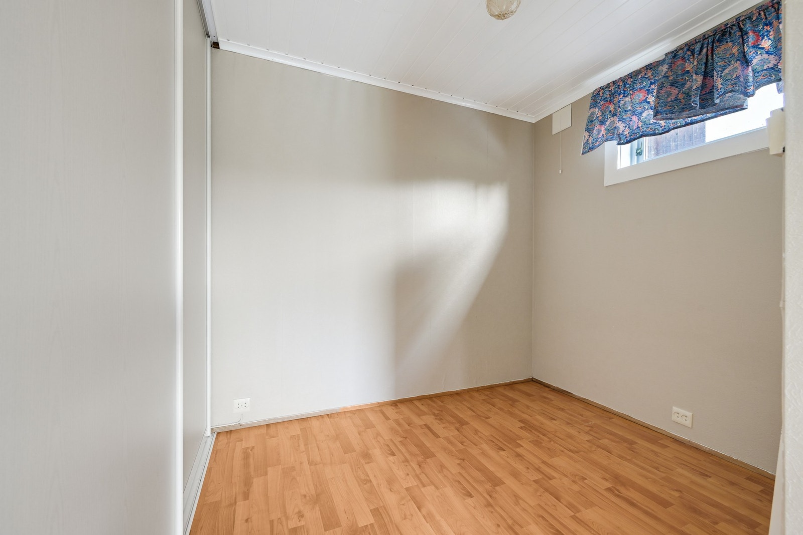 Alkove i hybel 1 i underetasjen. Galleribilde