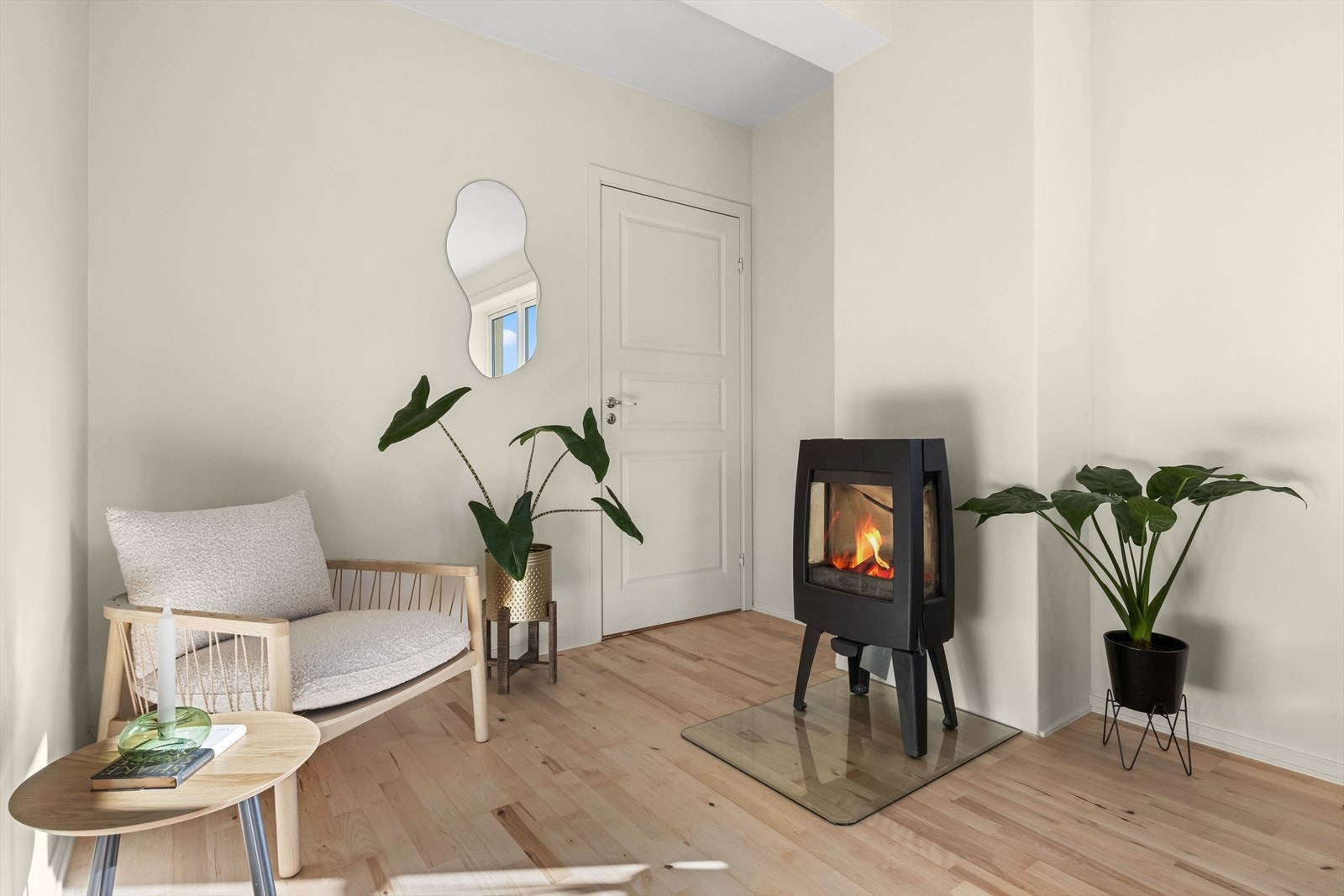 Leiligheten innehar en lekker peis Galleribilde