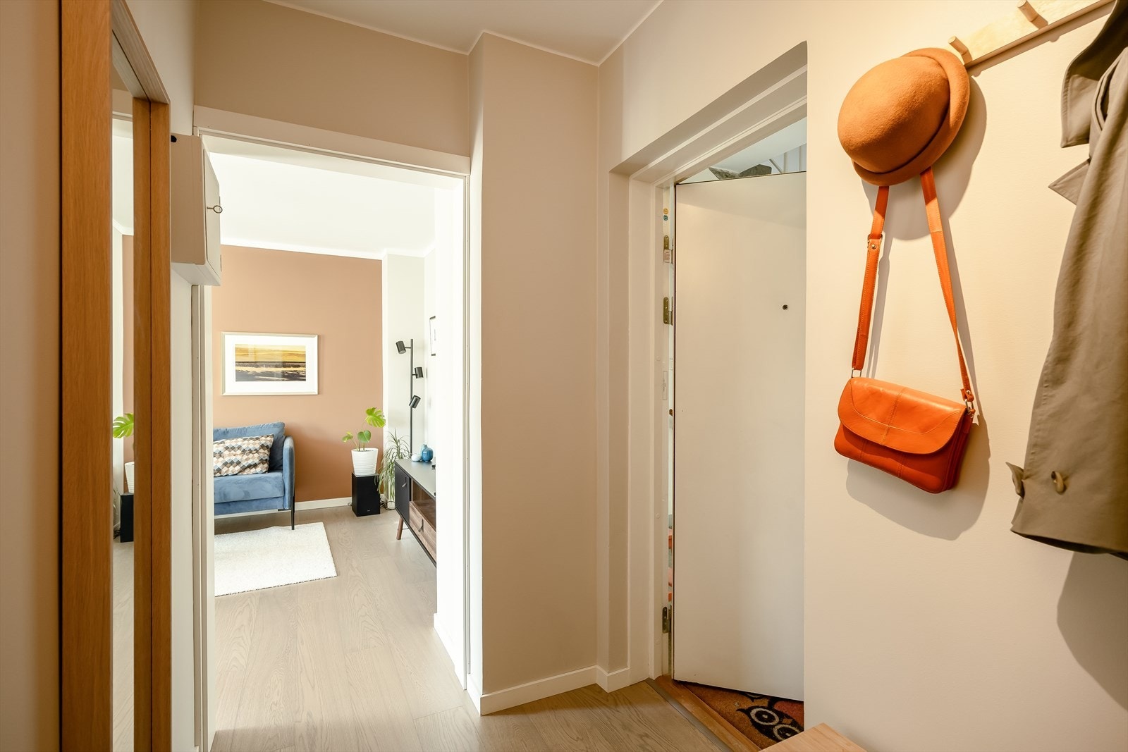 Entré på 3,4 m². Galleribilde