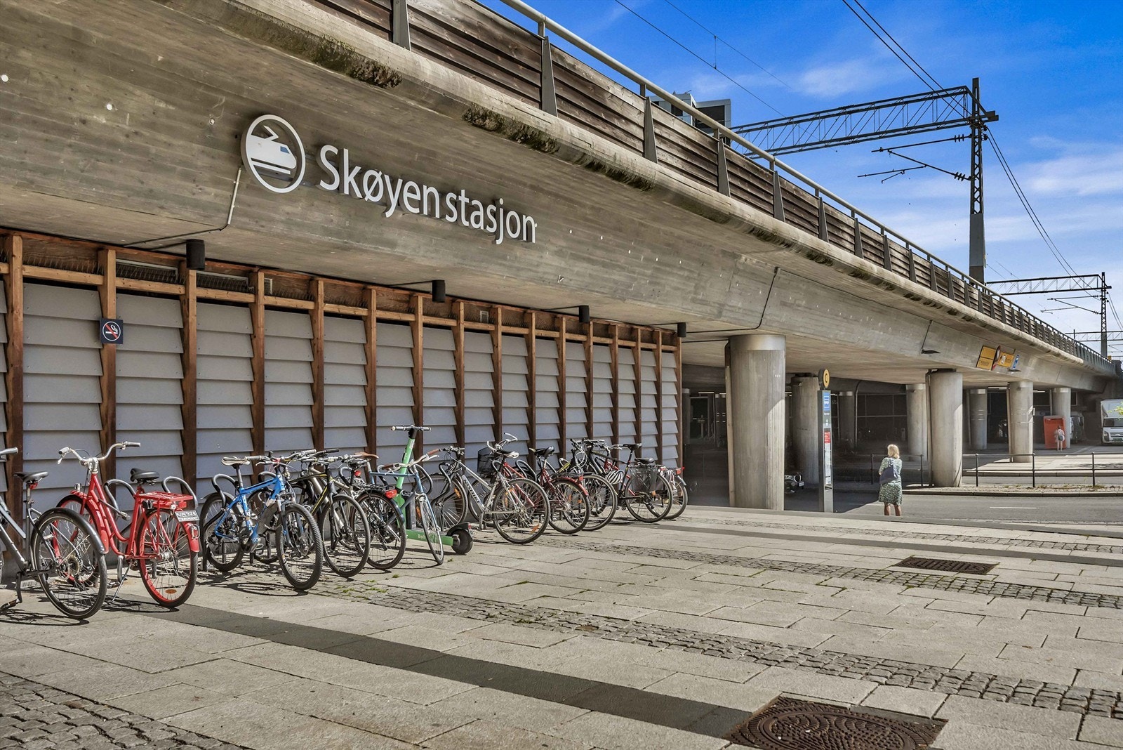 Fra leiligheten er det gangavstand til Skøyen stasjon Galleribilde