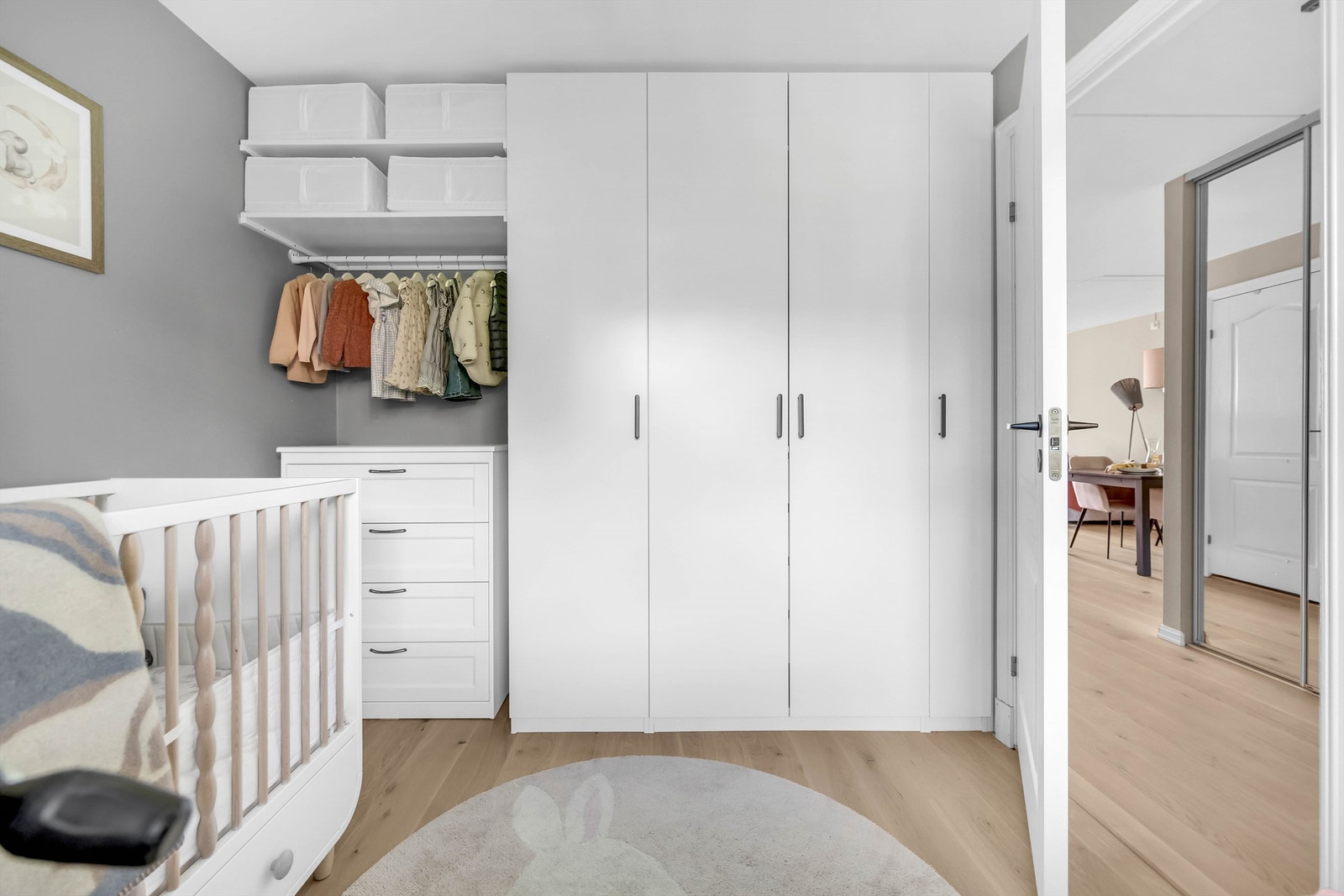 God plass for møblement Galleribilde